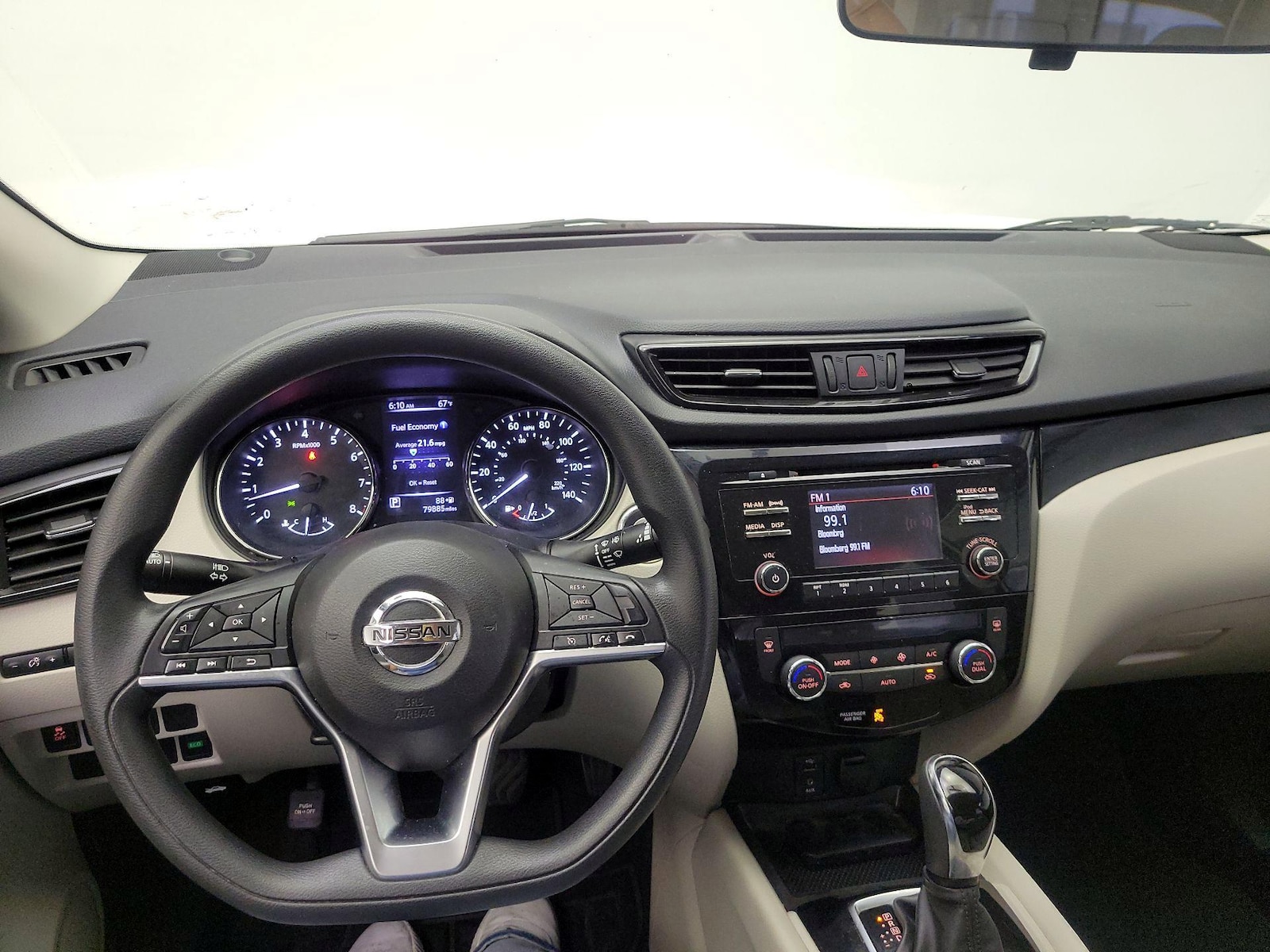 2018 Nissan Rogue Sport SV - Photo 10