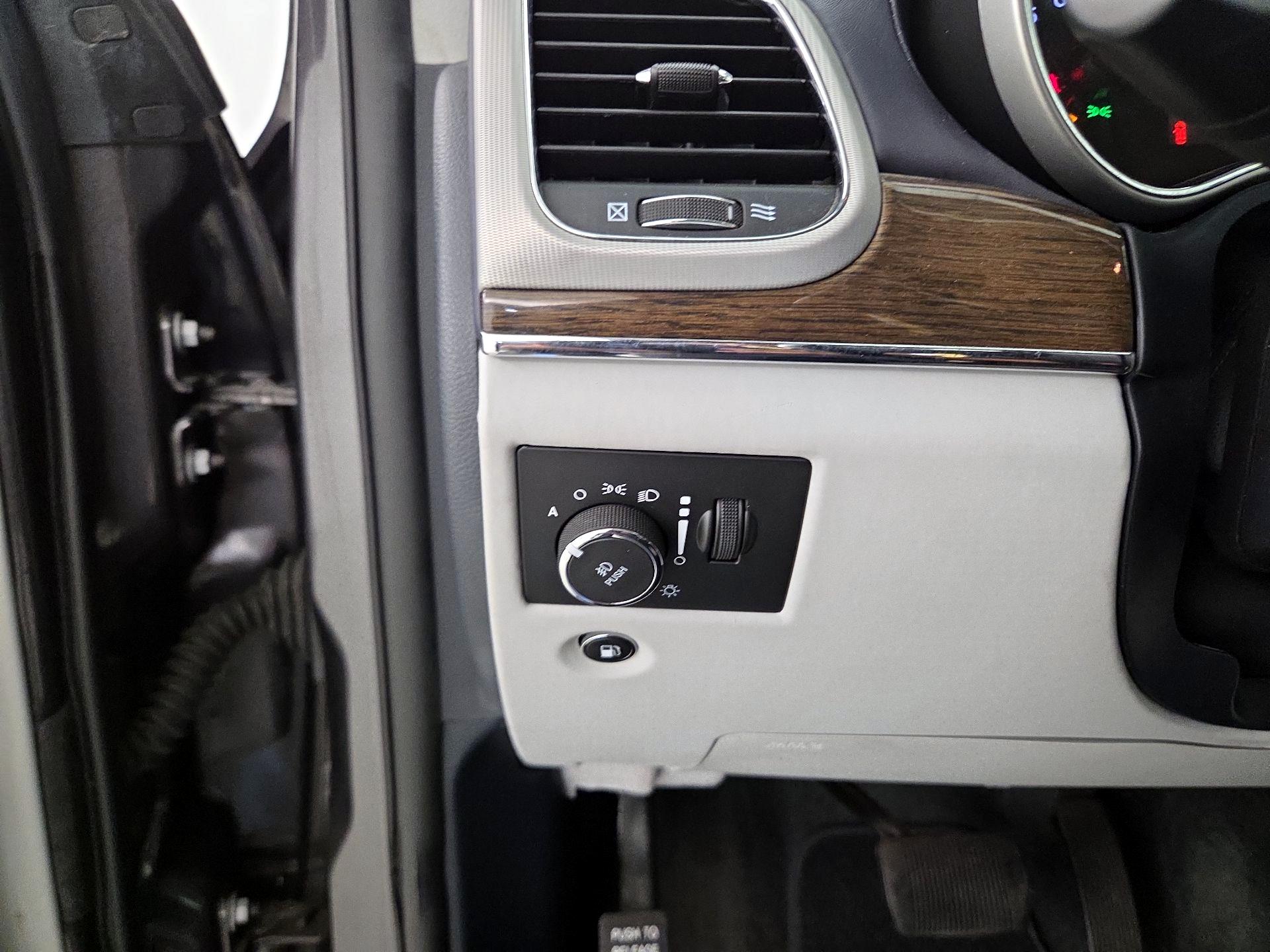 Thumbnail: 2018 Jeep Grand Cherokee - 13