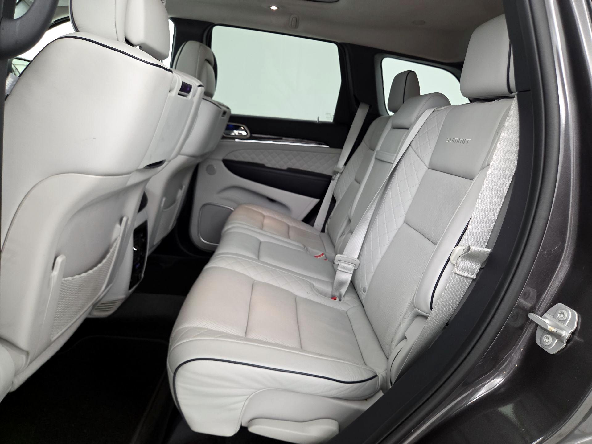 Thumbnail: 2018 Jeep Grand Cherokee - 20