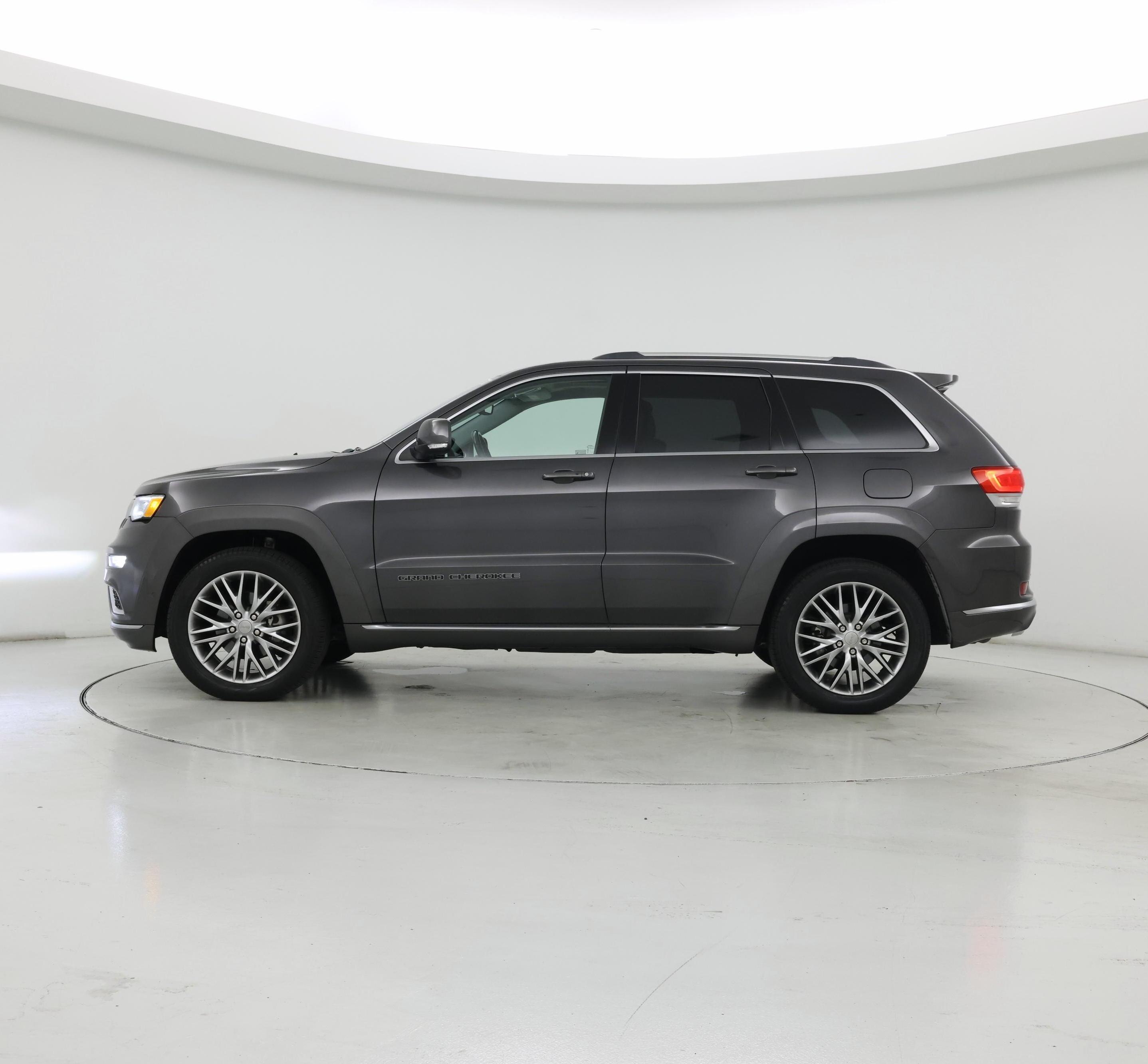 Thumbnail: 2018 Jeep Grand Cherokee - 3