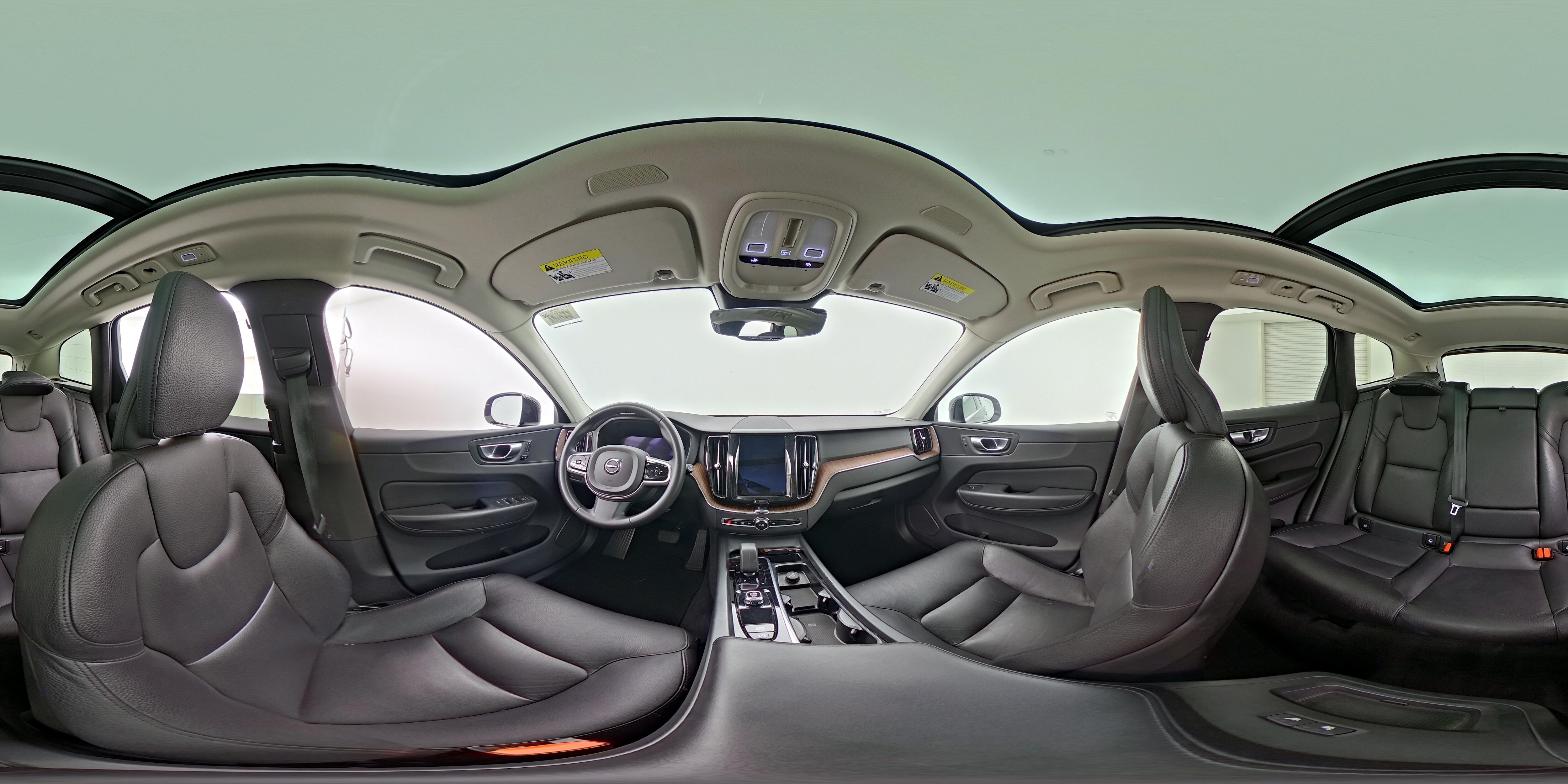 2023 Volvo XC60 Plus - Photo 17