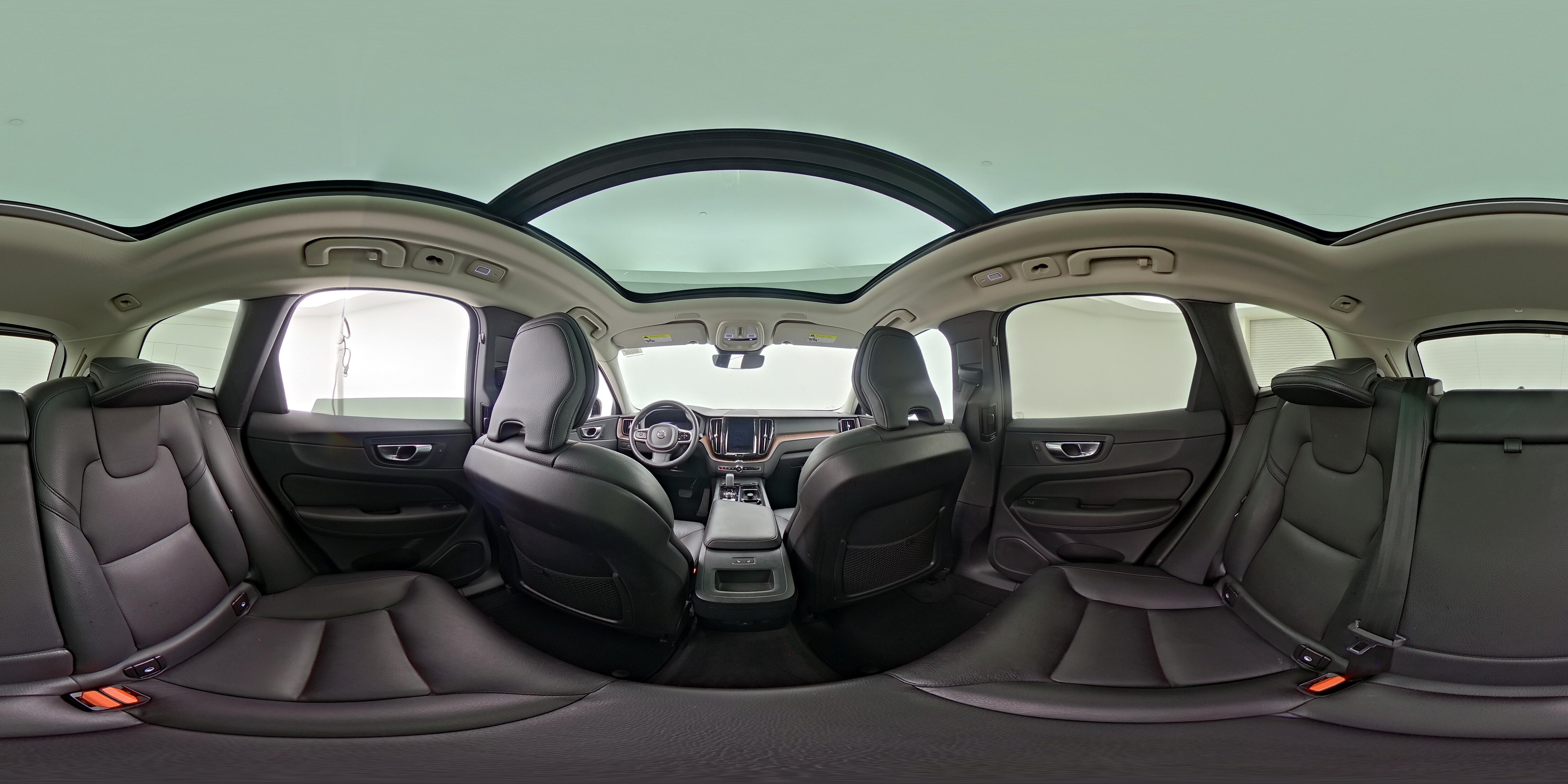 2023 Volvo XC60 Plus - Photo 18
