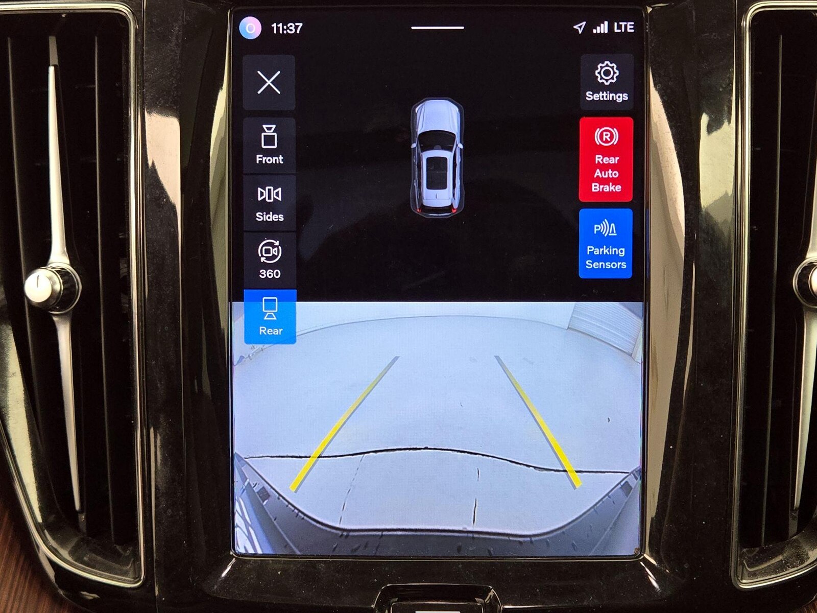 2023 Volvo XC60 Plus - Photo 7