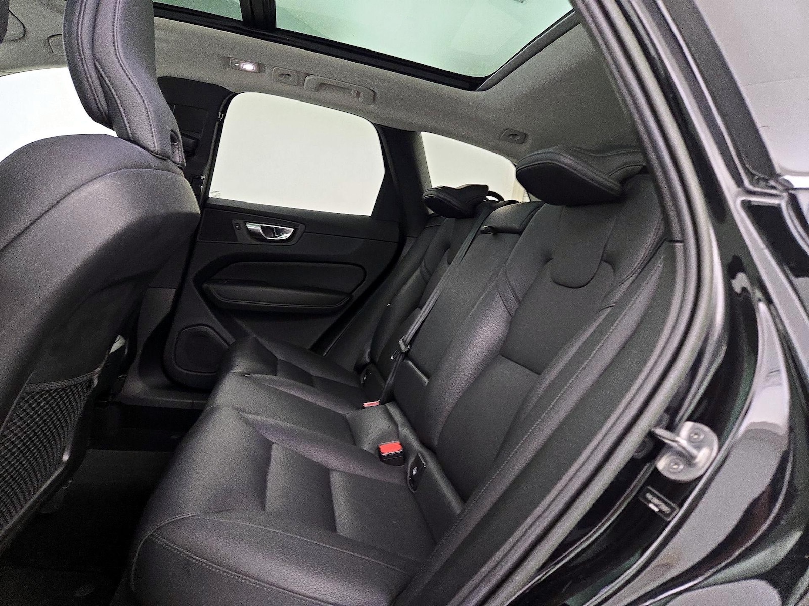 2023 Volvo XC60 Plus - Photo 13