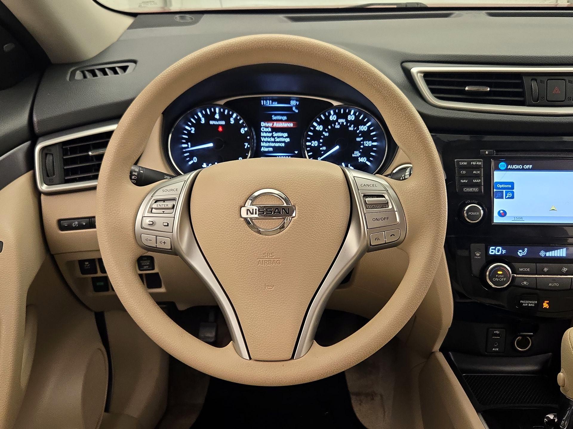 Thumbnail: 2015 Nissan Rogue - 10