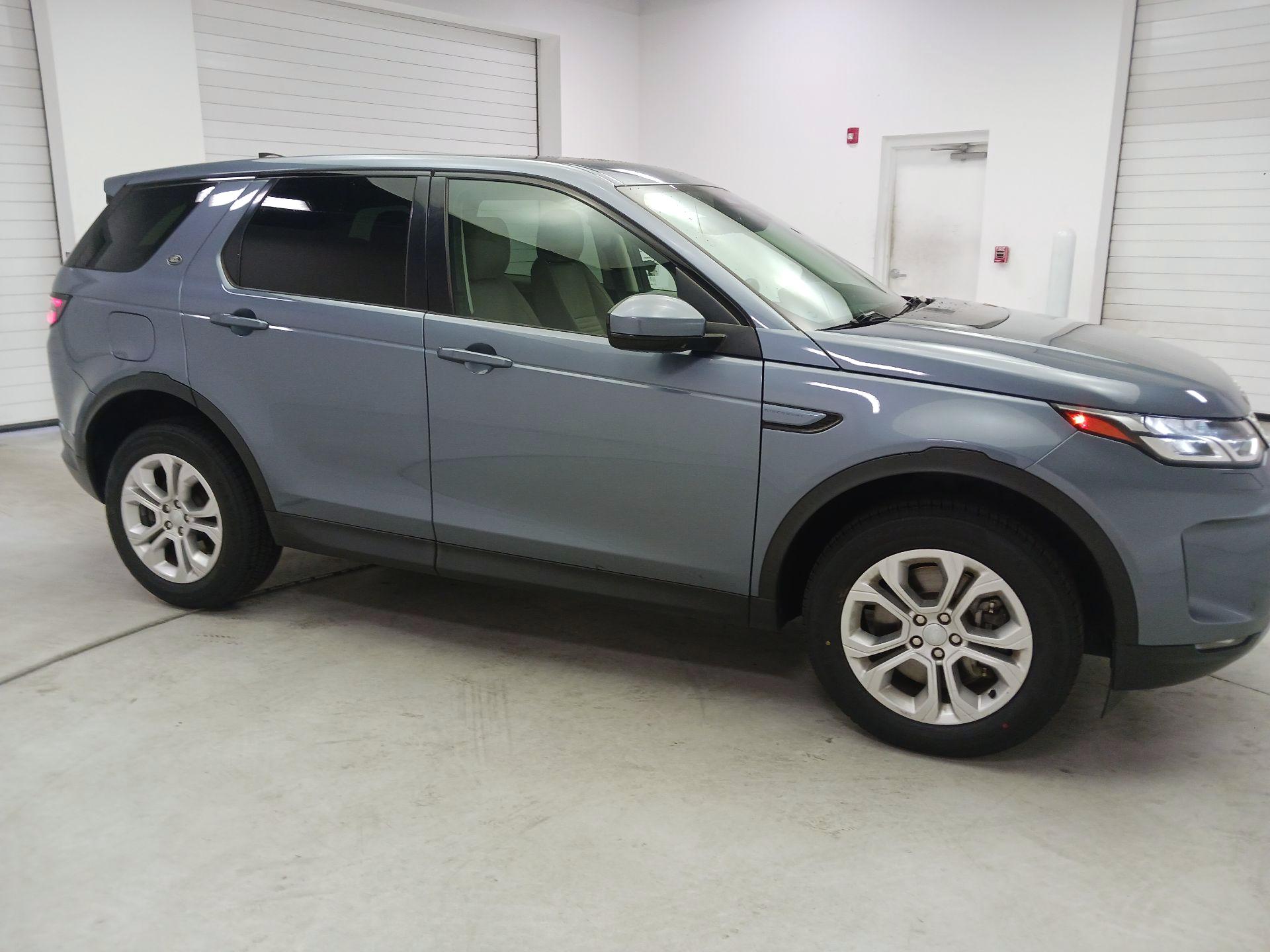 Thumbnail: 2022 Land Rover Discovery Sport - 4