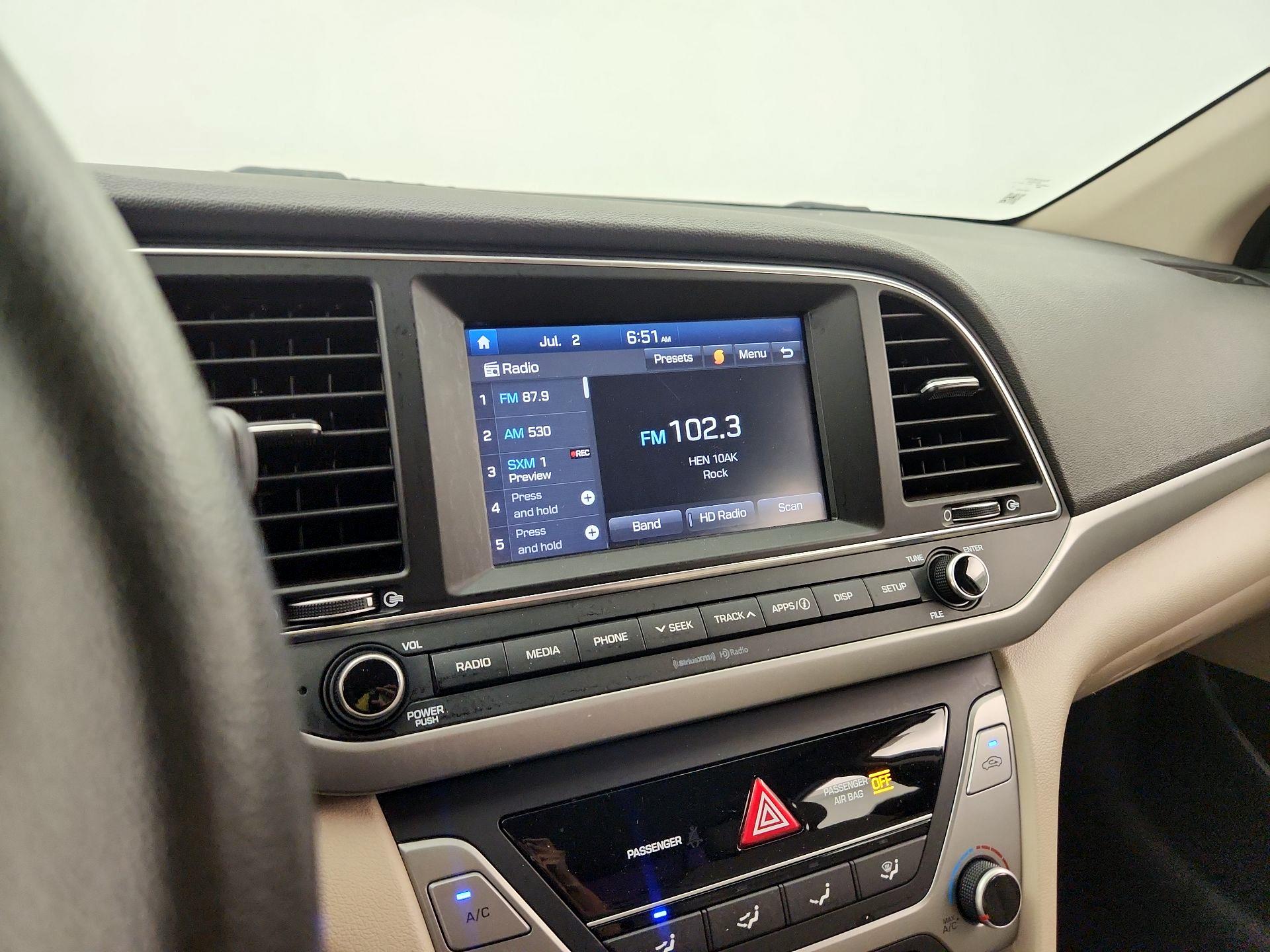Thumbnail: 2018 Hyundai Elantra - 15