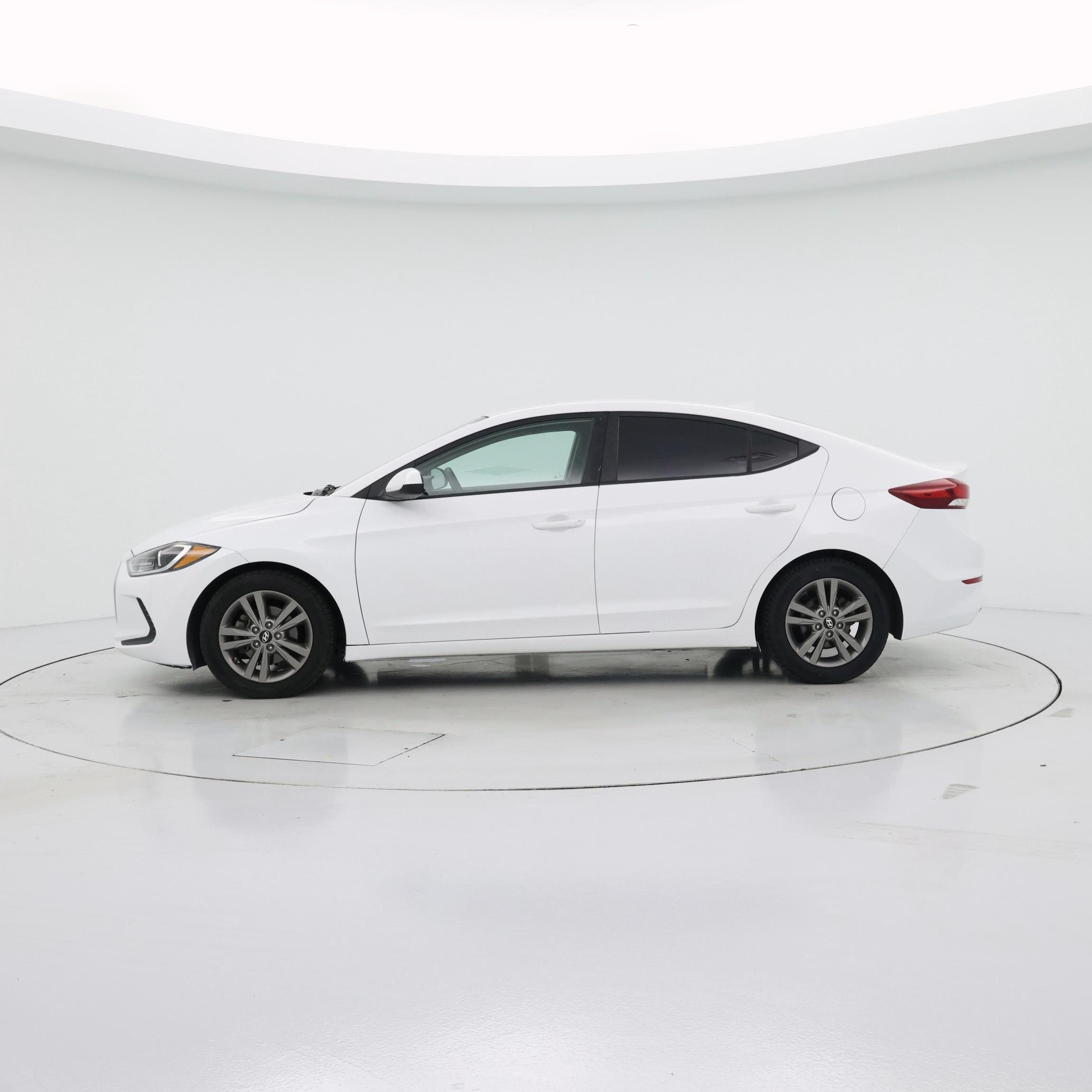 Thumbnail: 2018 Hyundai Elantra - 3