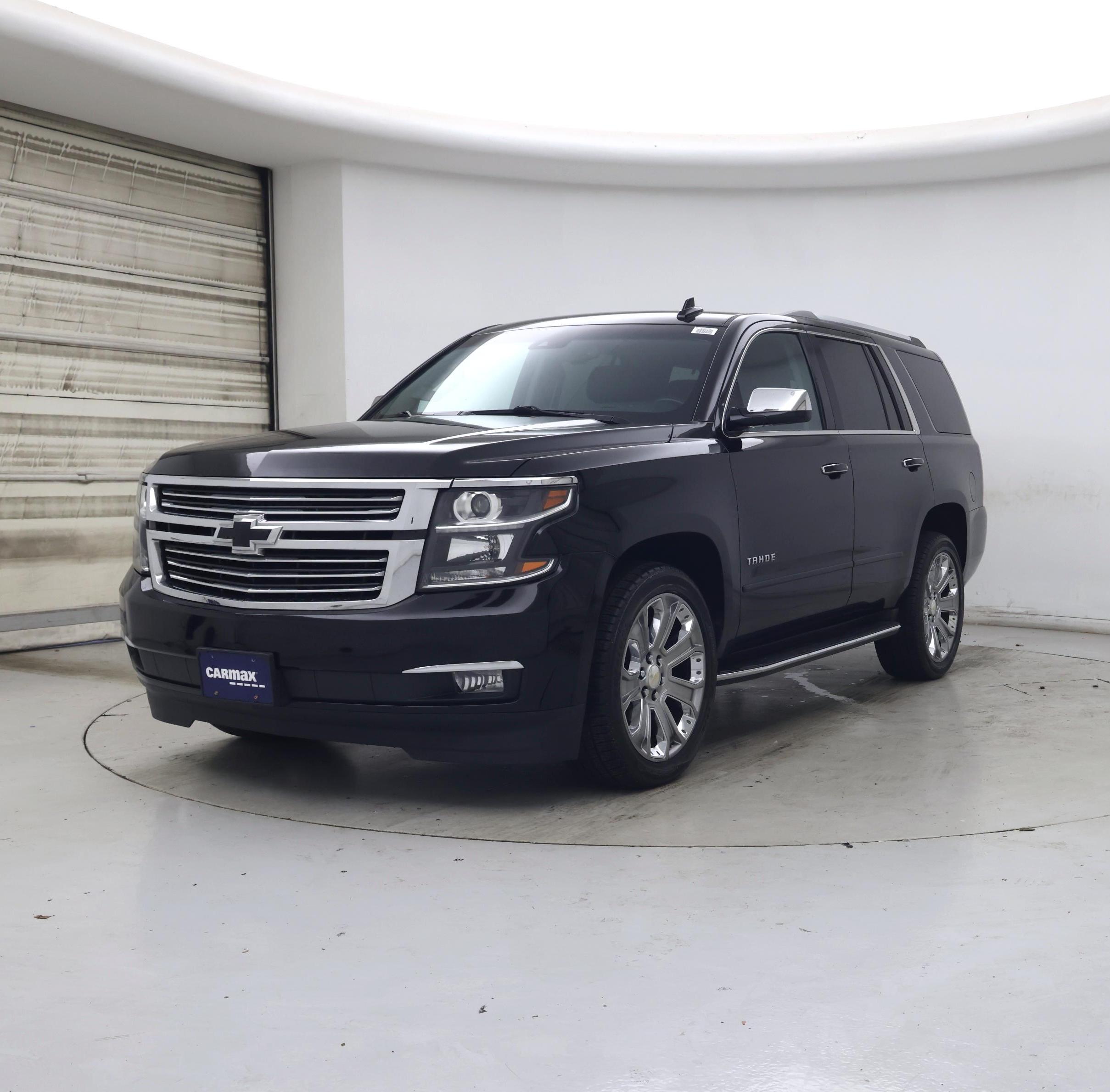 Thumbnail: 2019 Chevrolet Tahoe - 4
