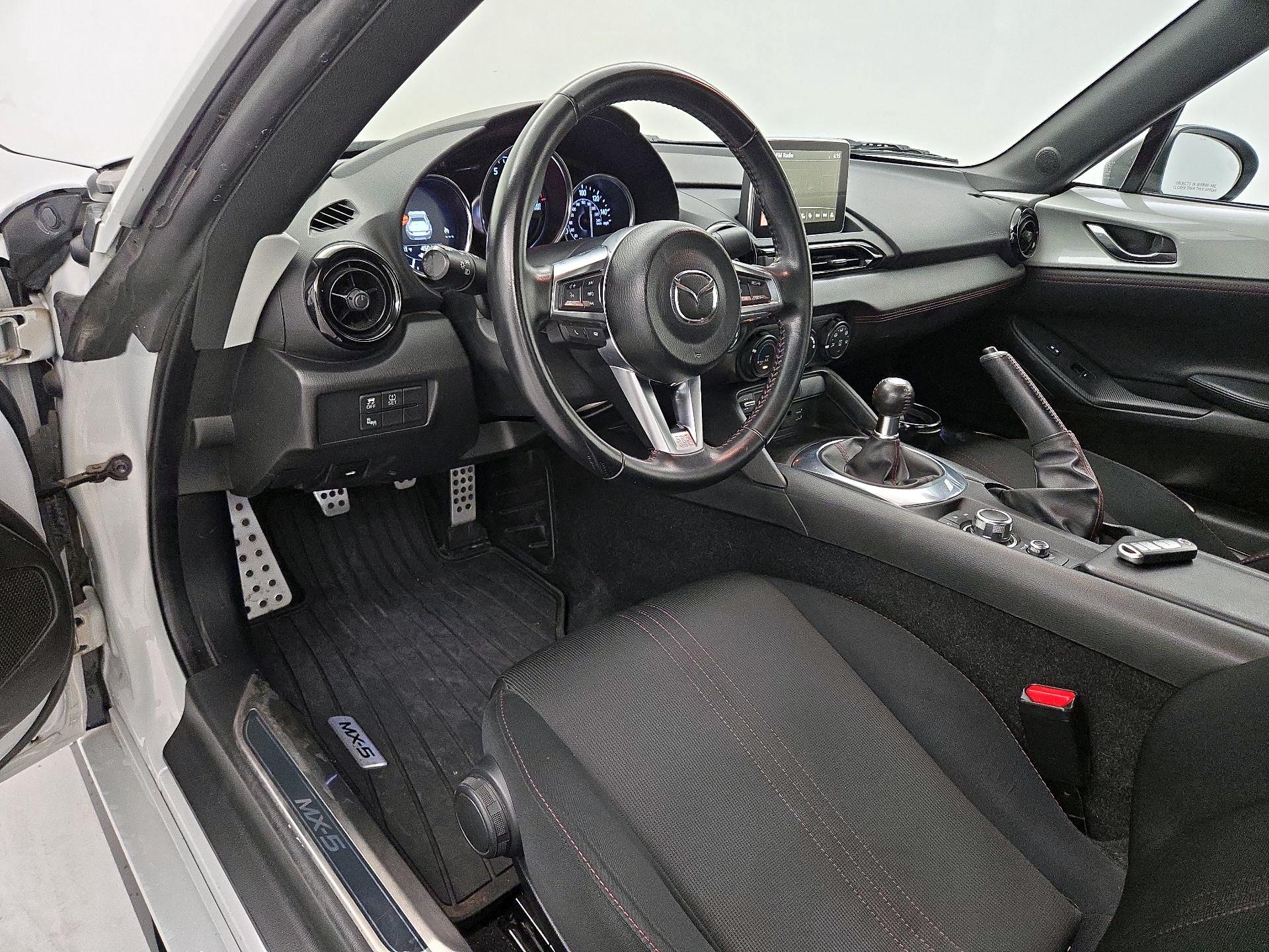Thumbnail: 2017 Mazda MX-5 Miata - 9