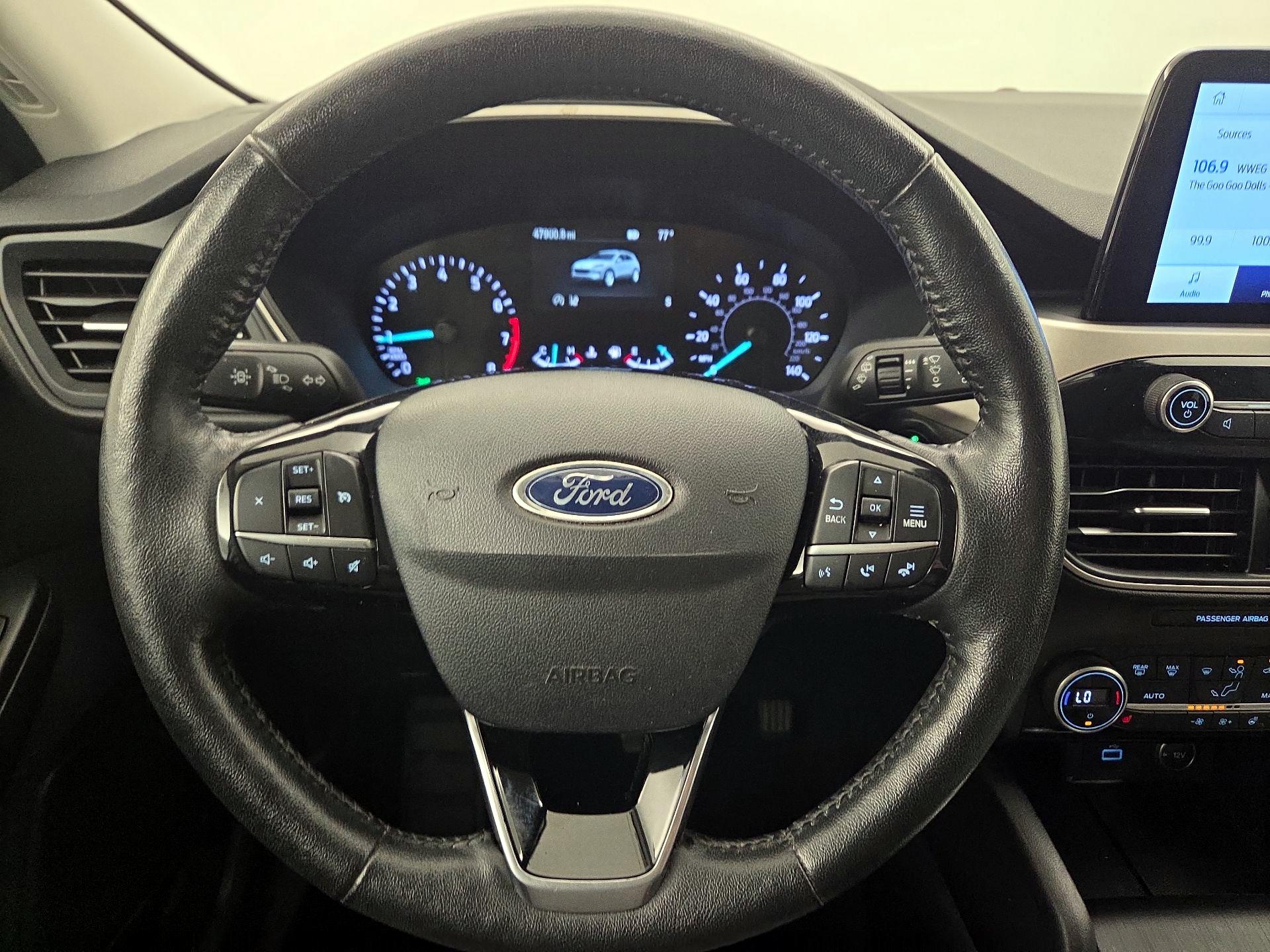Thumbnail: 2021 Ford Escape - 10