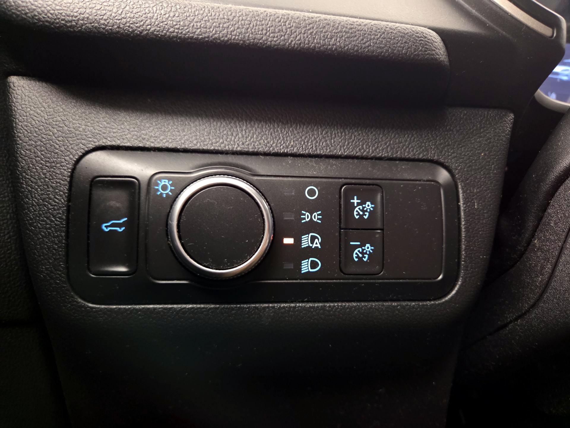 Thumbnail: 2021 Ford Escape - 13