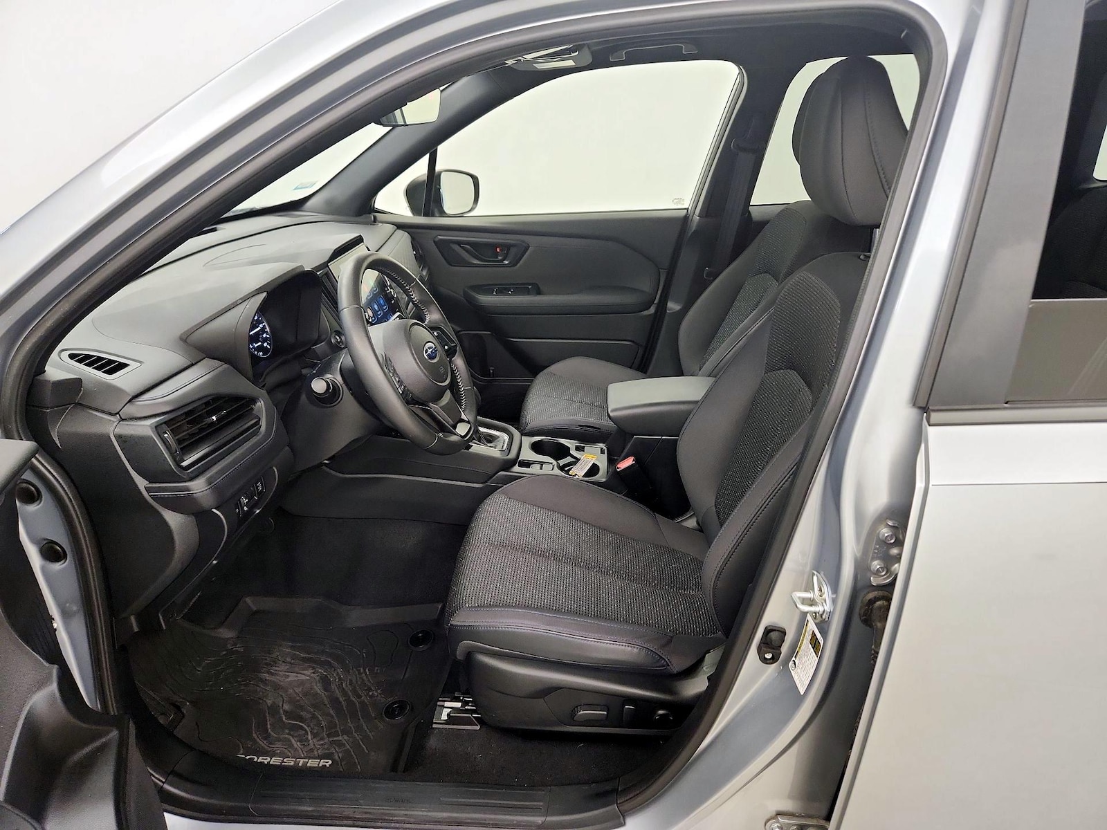 2025 Subaru Forester 12