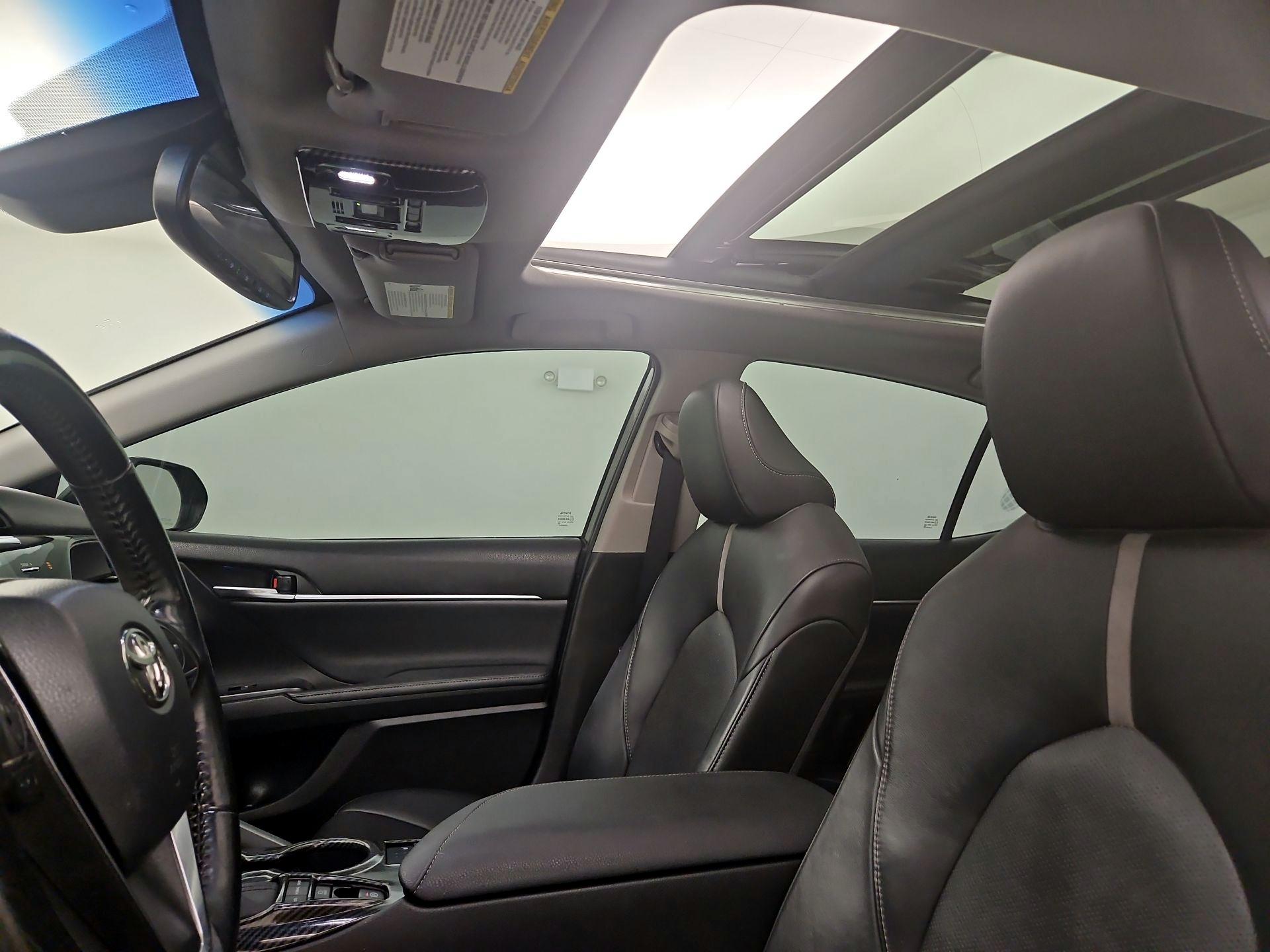 Thumbnail: 2020 Toyota Camry - 17