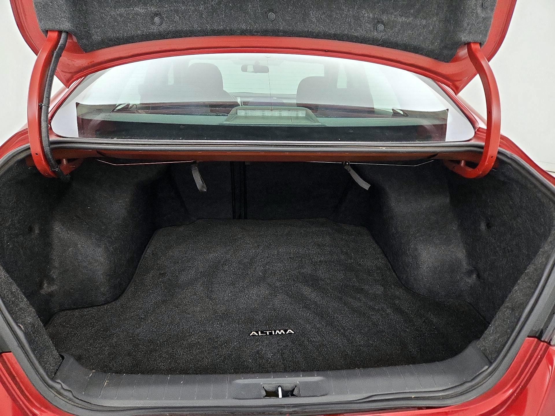 Thumbnail: 2015 Nissan Altima - 20