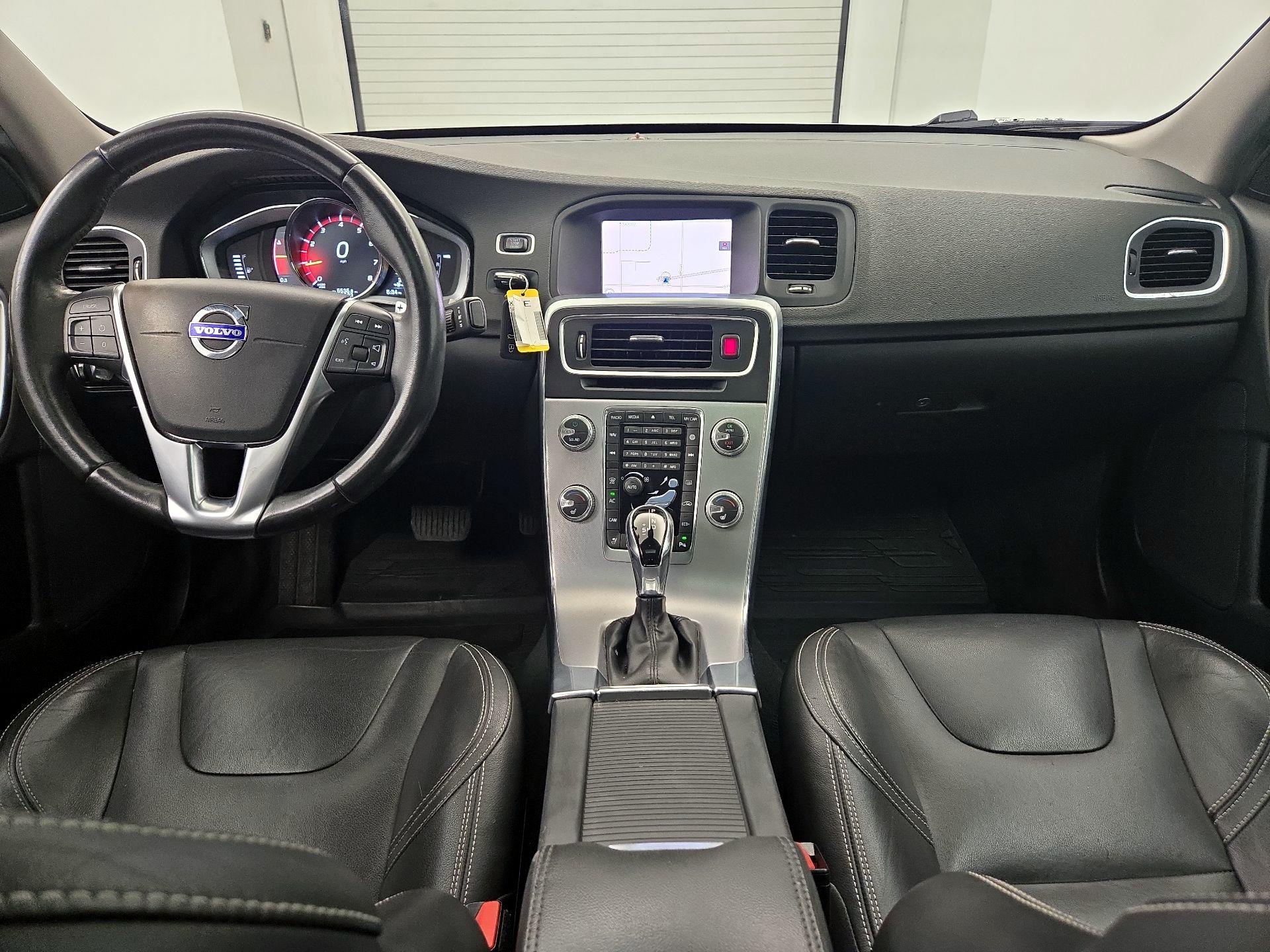 Thumbnail: 2018 Volvo S60 - 9