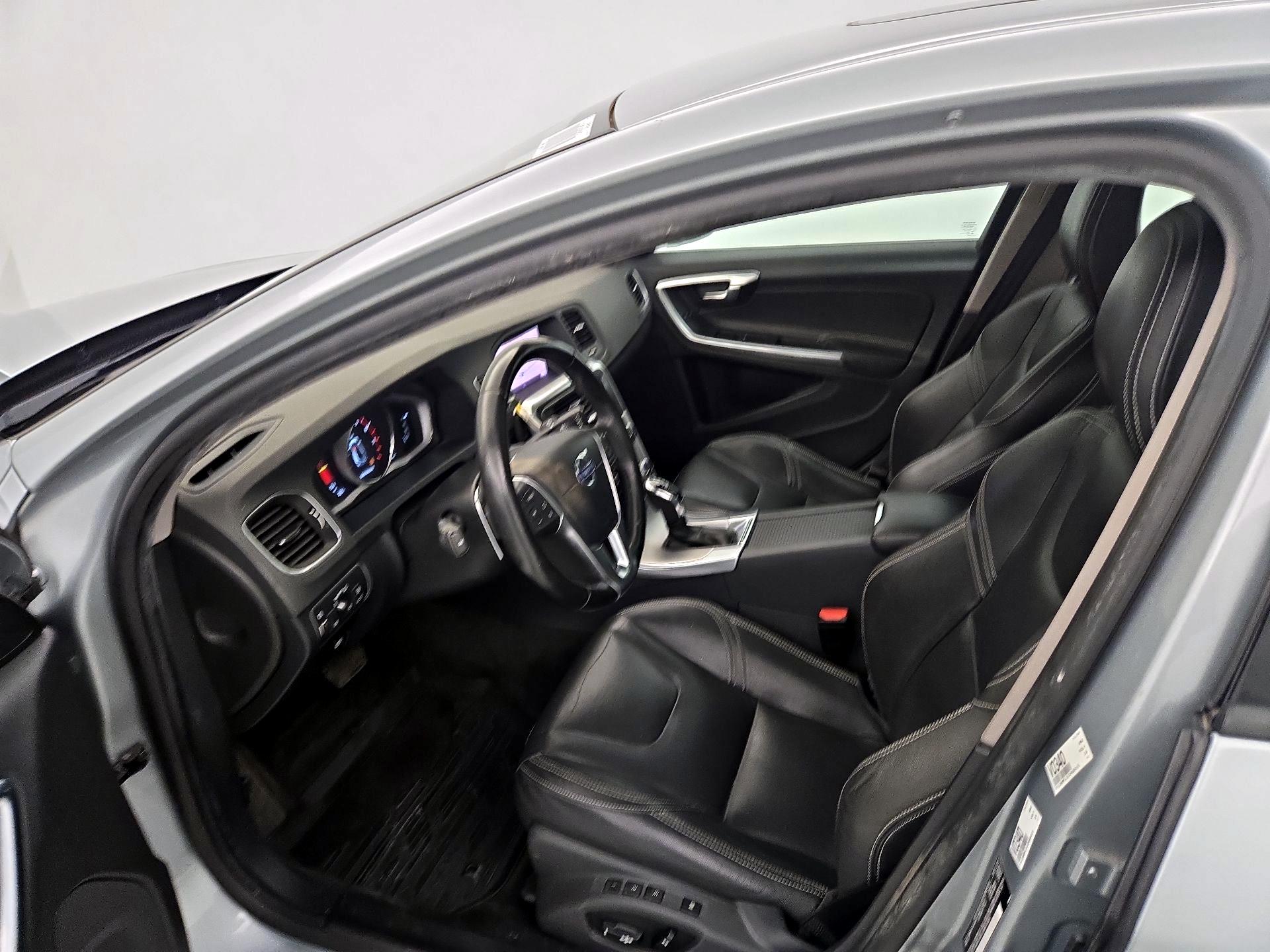 Thumbnail: 2018 Volvo S60 - 11