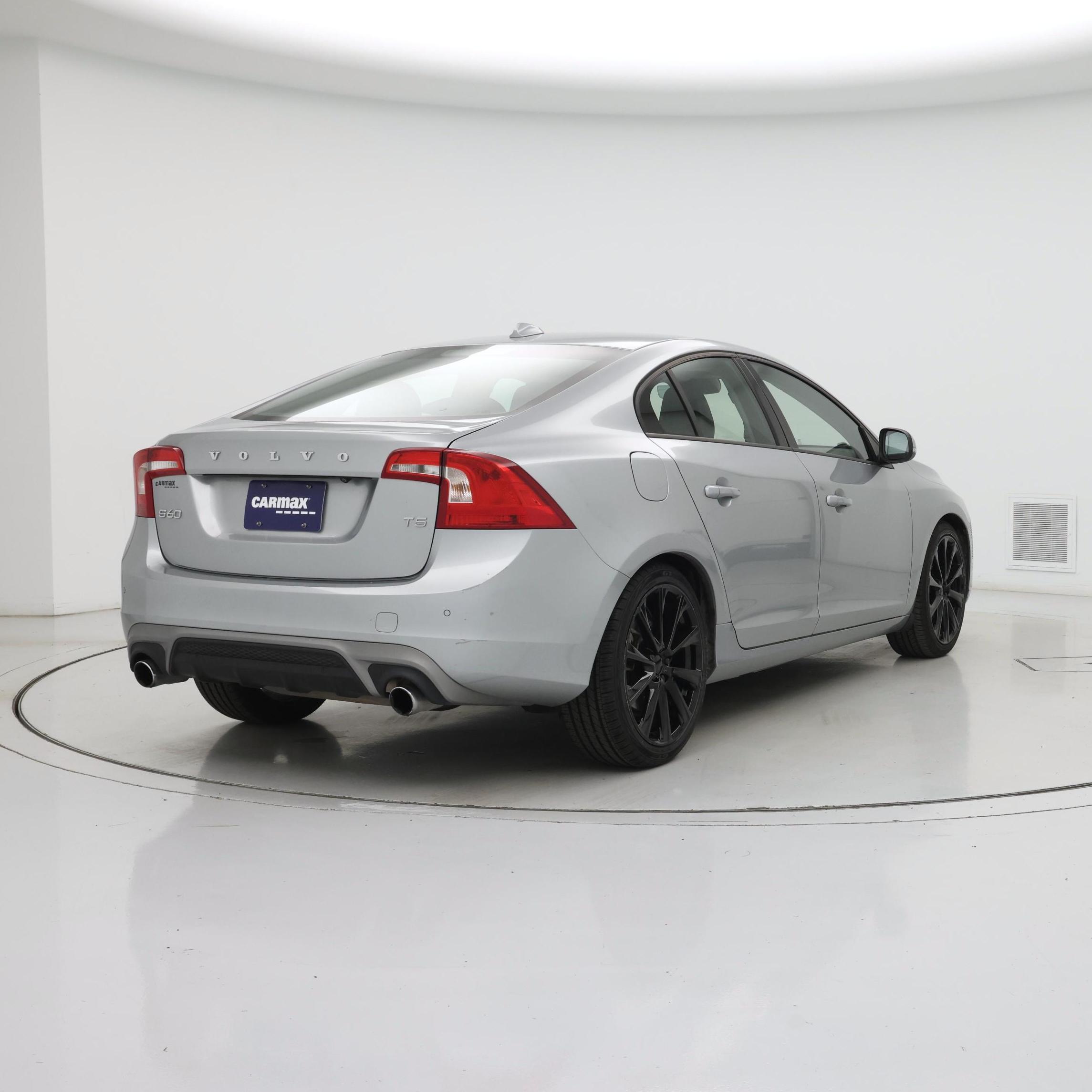 Thumbnail: 2018 Volvo S60 - 8