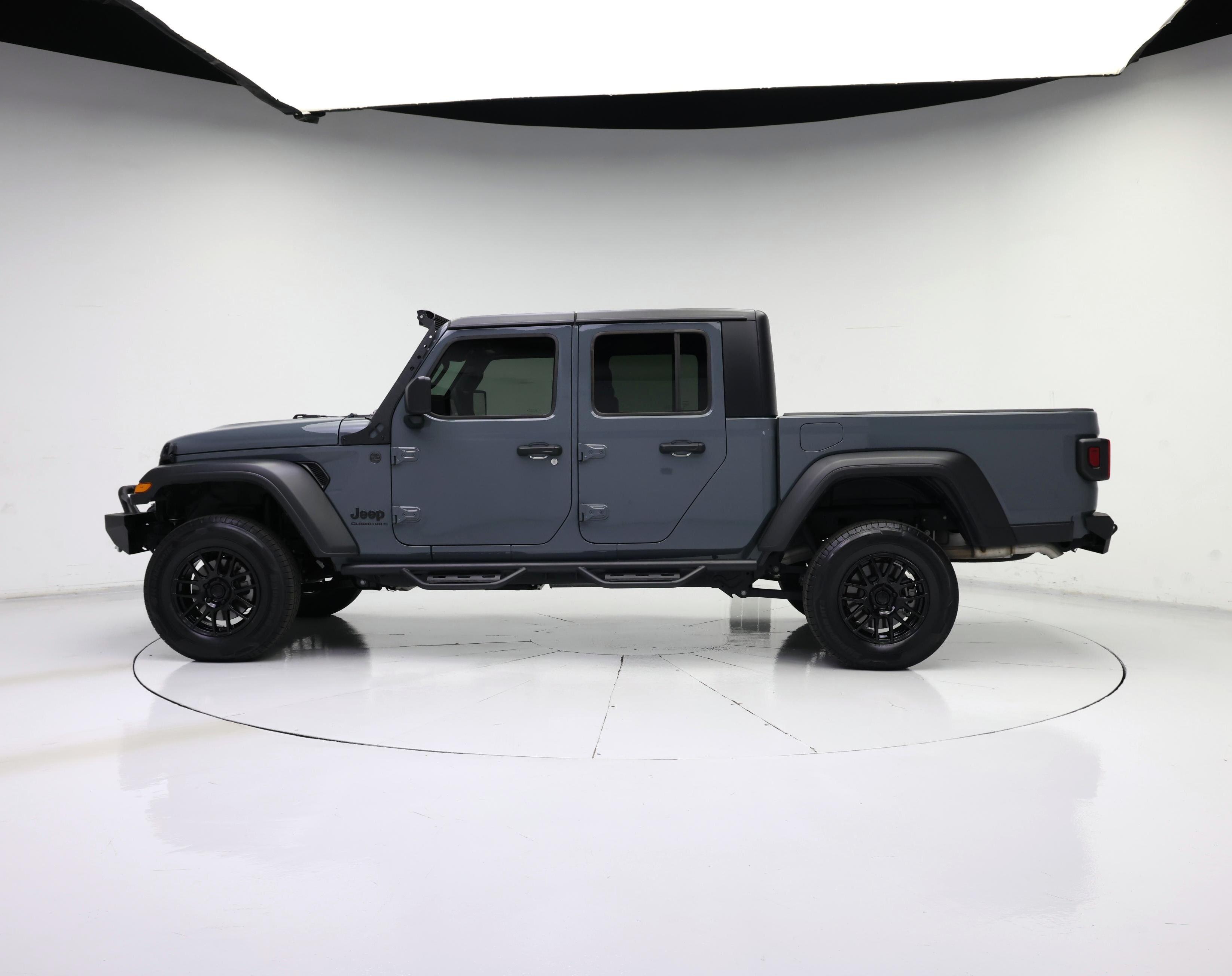 Thumbnail: 2025 Jeep Gladiator - 3