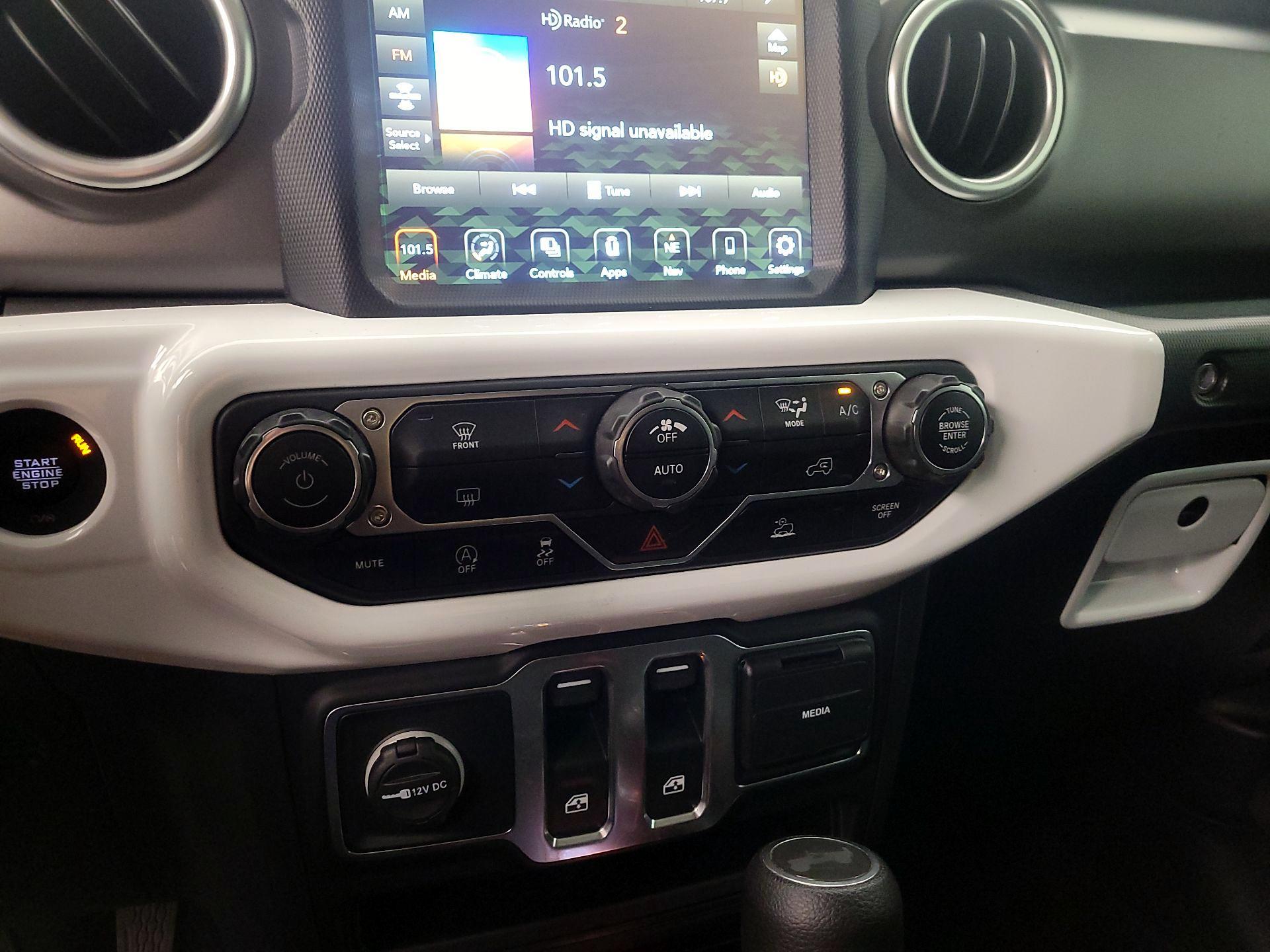 Thumbnail: 2023 Jeep Wrangler - 17