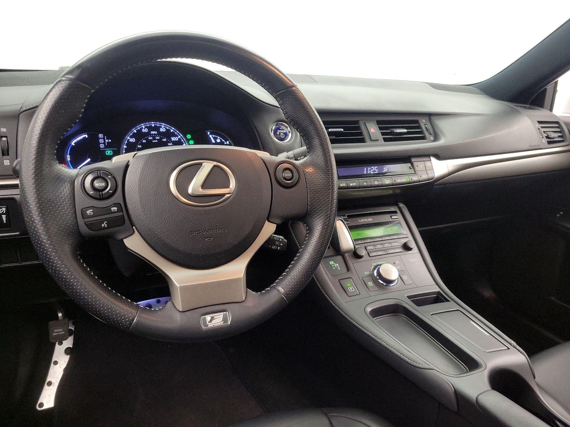 Thumbnail: 2015 Lexus CT - 9