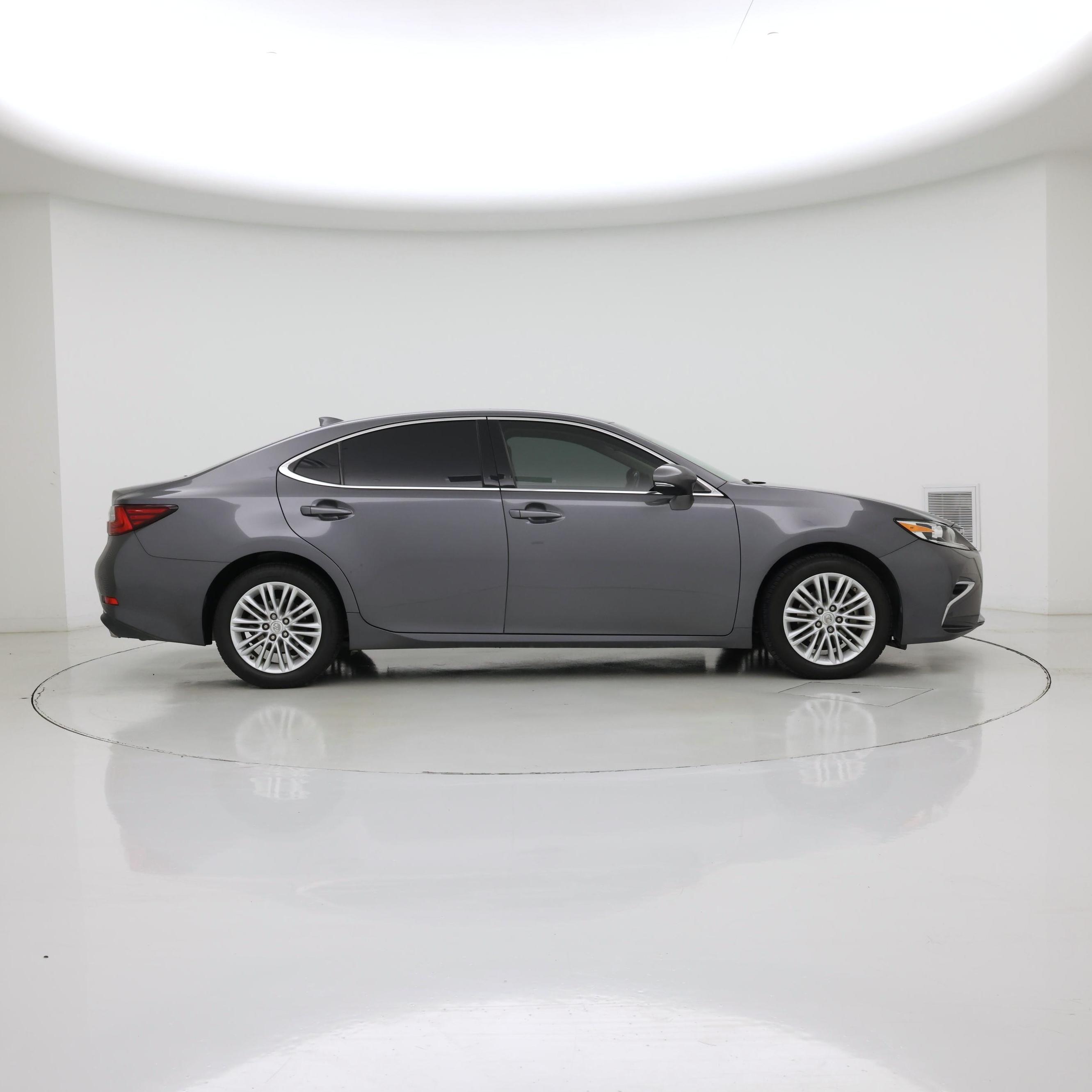 Thumbnail: 2017 Lexus ES - 7