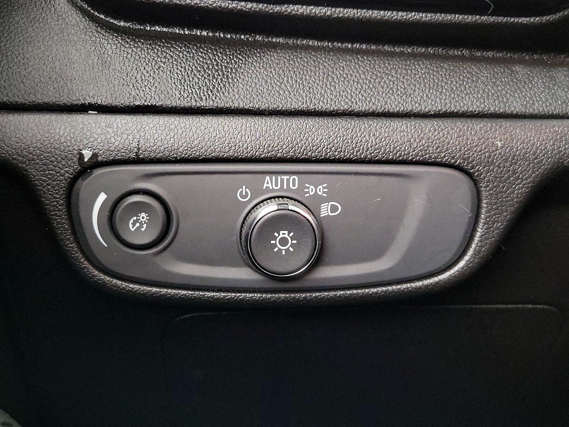 Thumbnail: 2023 Chevrolet Bolt EV - 13