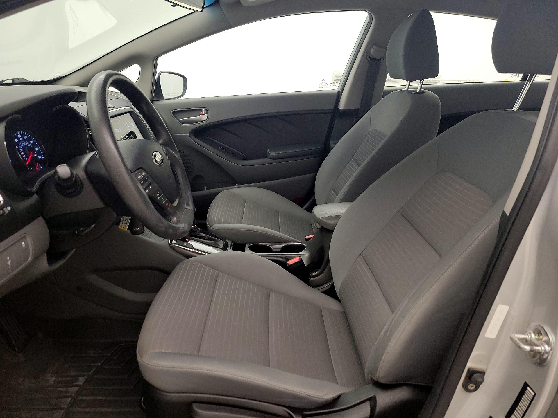 Thumbnail: 2018 Kia Forte - 11