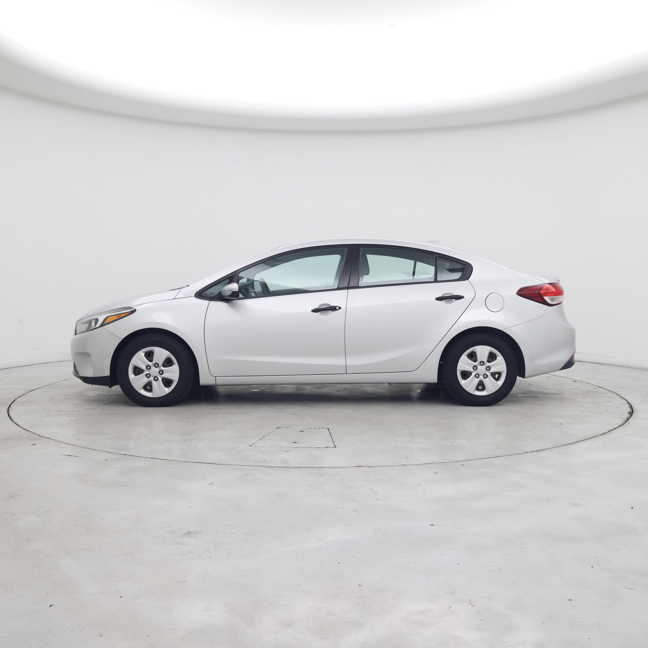 Thumbnail: 2018 Kia Forte - 3