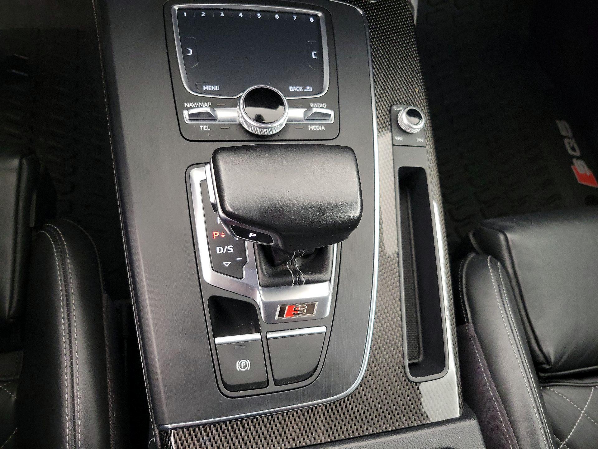 Thumbnail: 2018 Audi SQ5 - 18