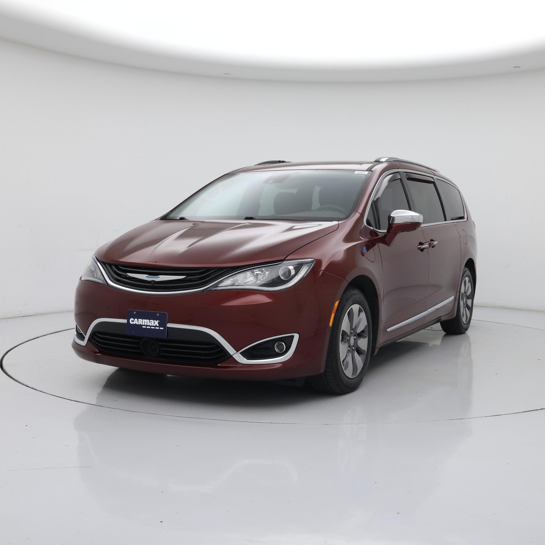 Thumbnail: 2019 Chrysler Pacifica - 4