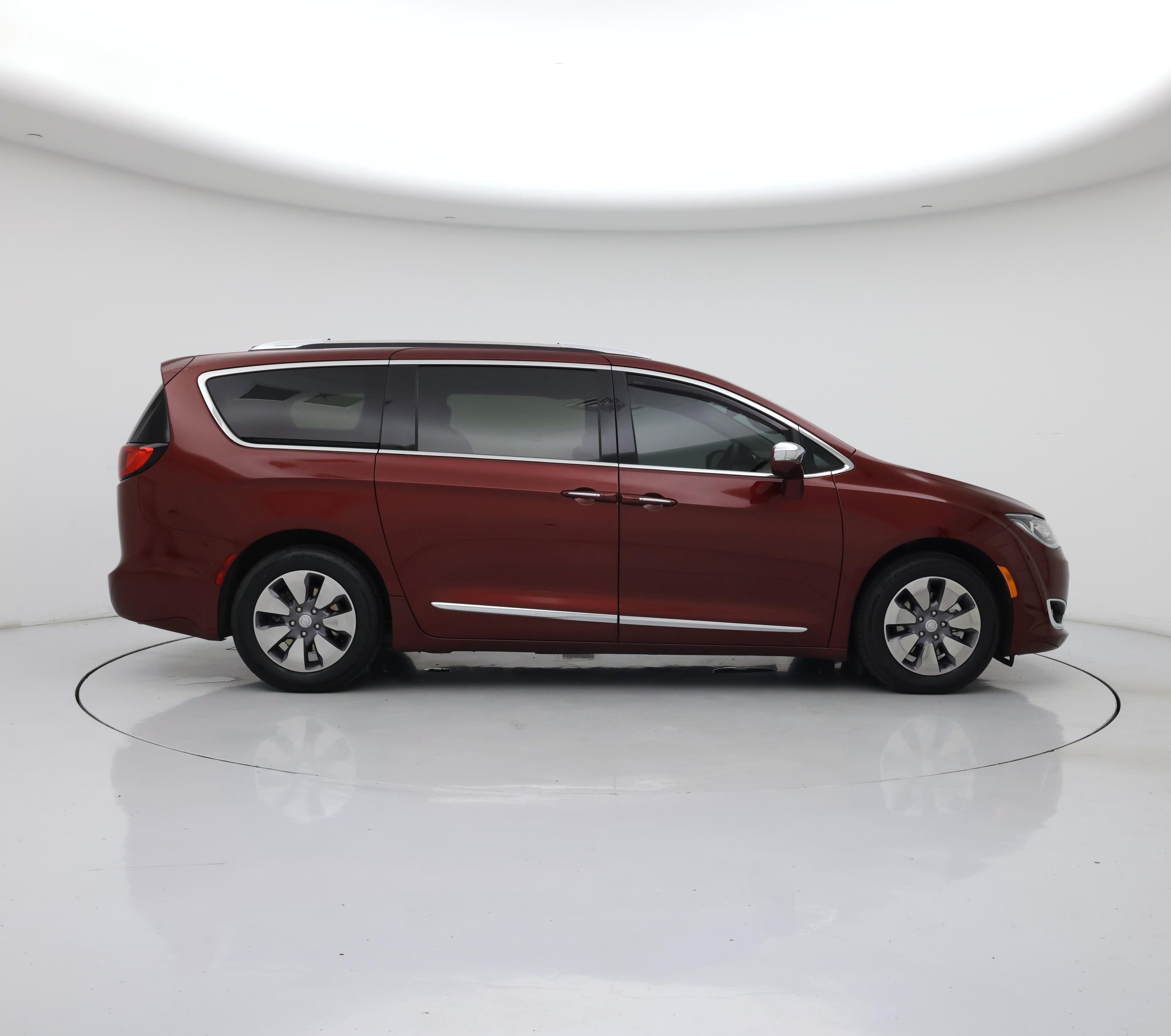 Thumbnail: 2019 Chrysler Pacifica - 7