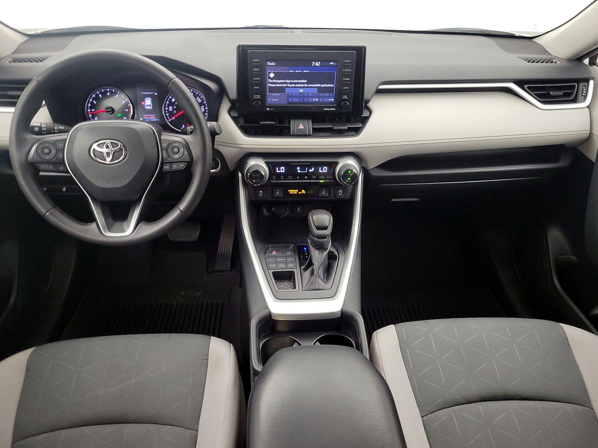 Thumbnail: 2021 Toyota RAV4 - 9