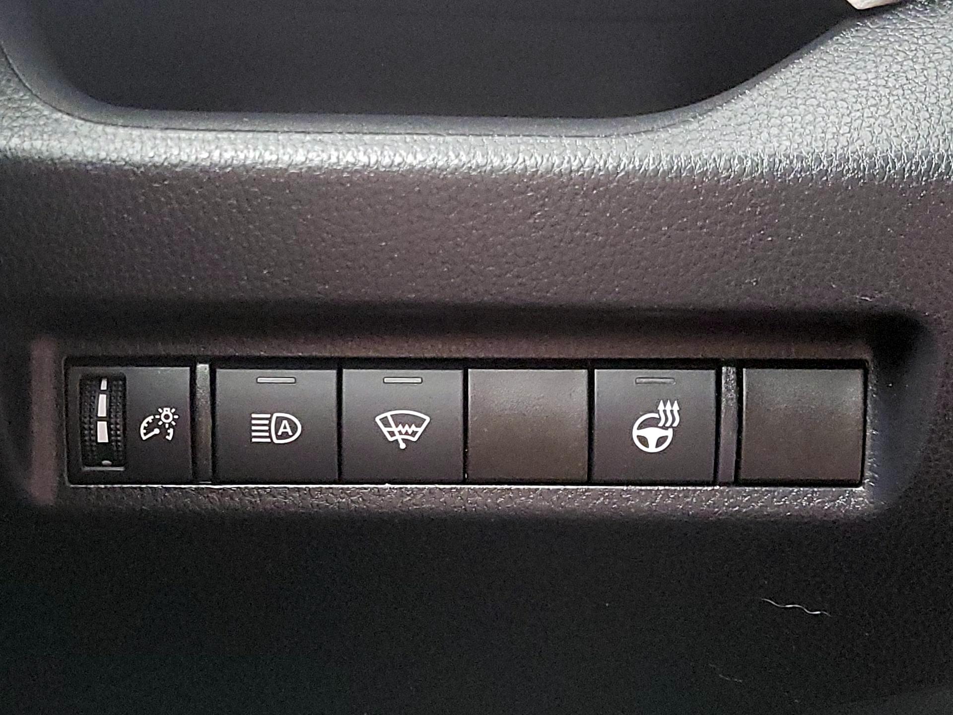 Thumbnail: 2021 Toyota RAV4 - 13