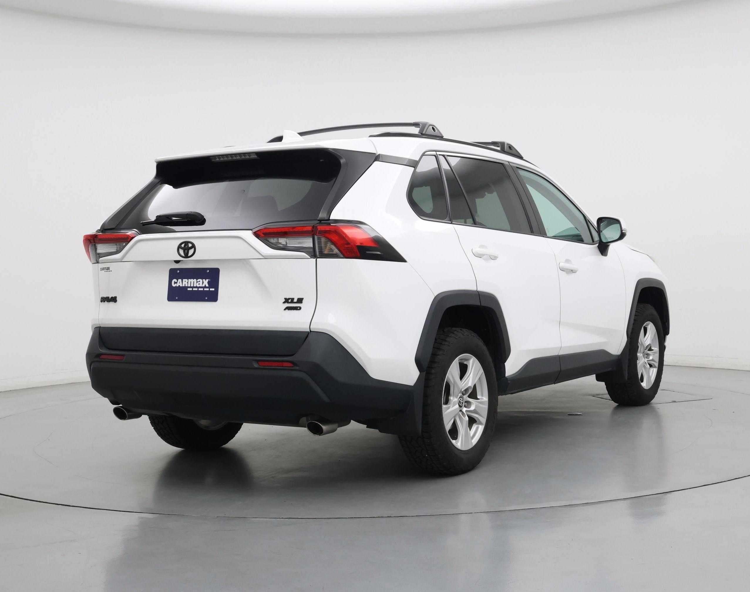 Thumbnail: 2021 Toyota RAV4 - 8