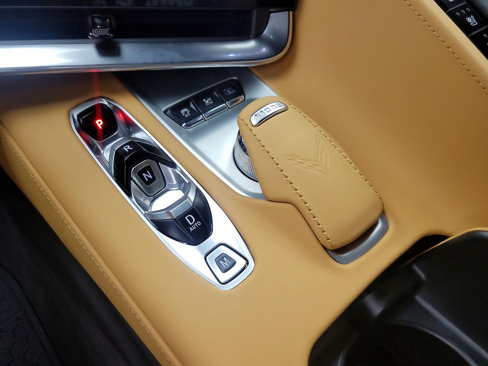 2024 Chevrolet Corvette 2LT - Photo 18