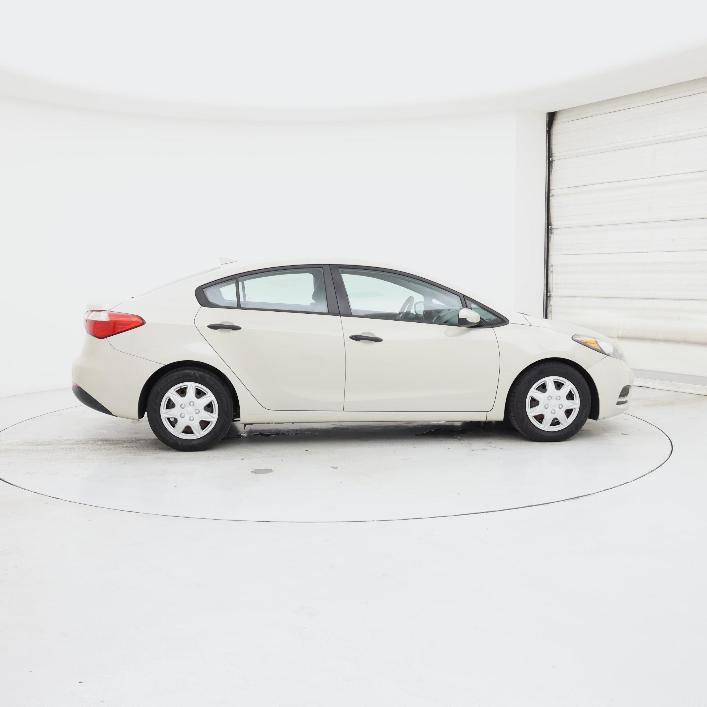 Thumbnail: 2015 Kia Forte - 7