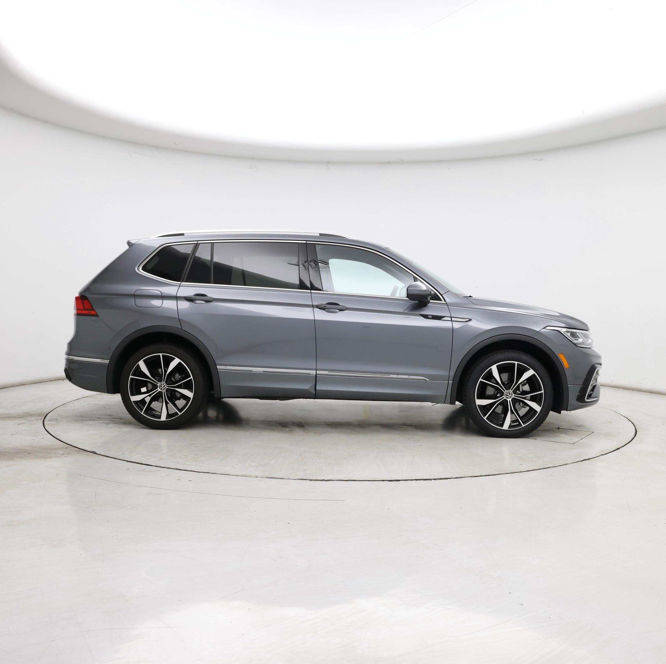 Thumbnail: 2022 Volkswagen Tiguan - 7