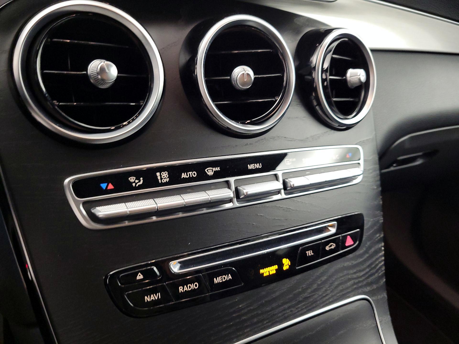 Thumbnail: 2019 Mercedes-Benz GLC - 15