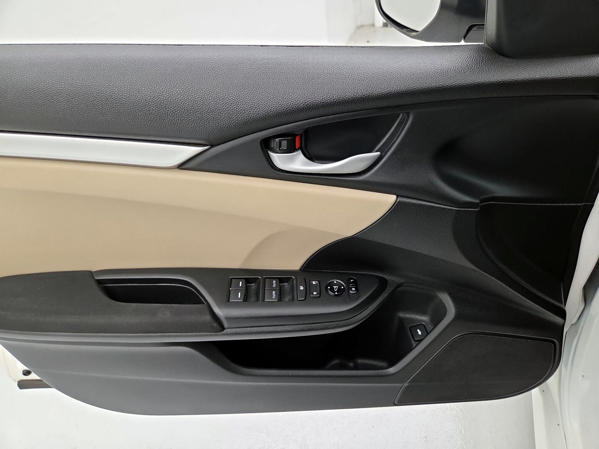 Thumbnail: 2017 Honda Civic - 12