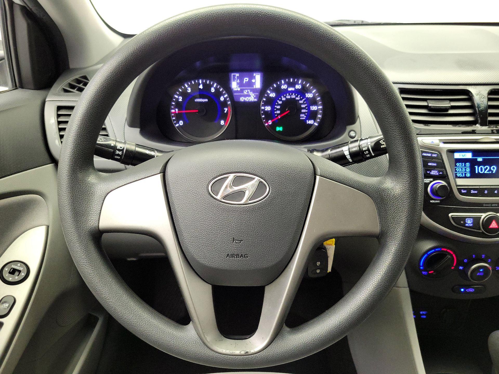 Thumbnail: 2016 Hyundai Accent - 10