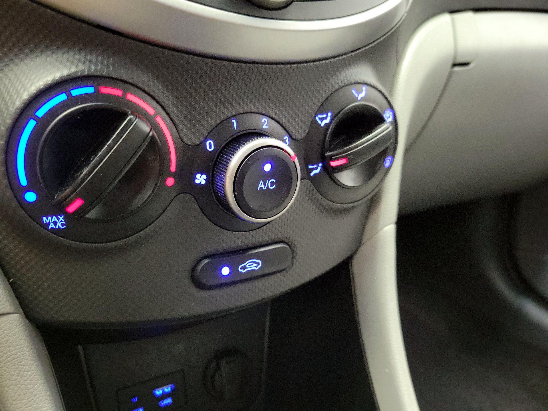Thumbnail: 2016 Hyundai Accent - 15