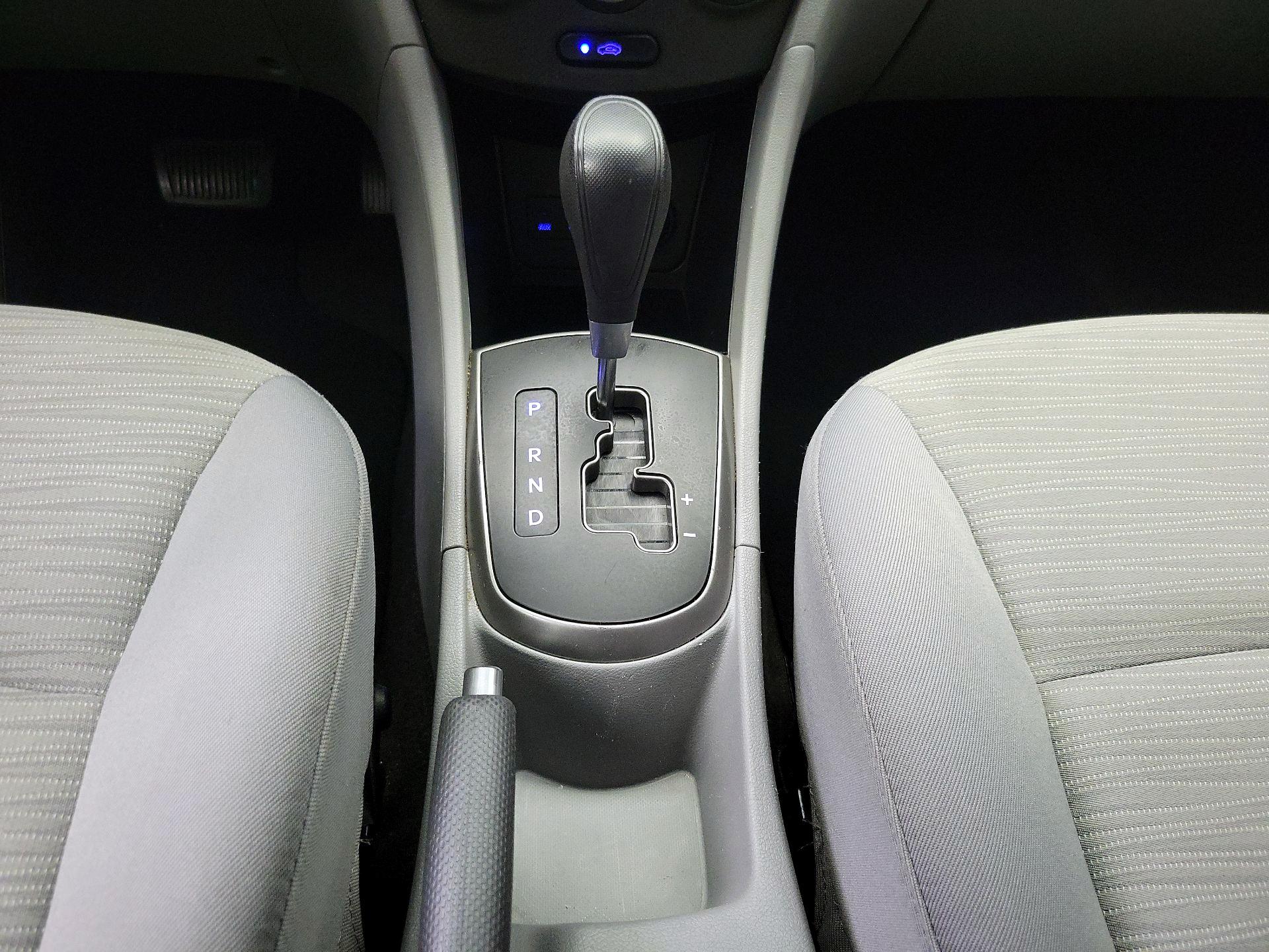 Thumbnail: 2016 Hyundai Accent - 16