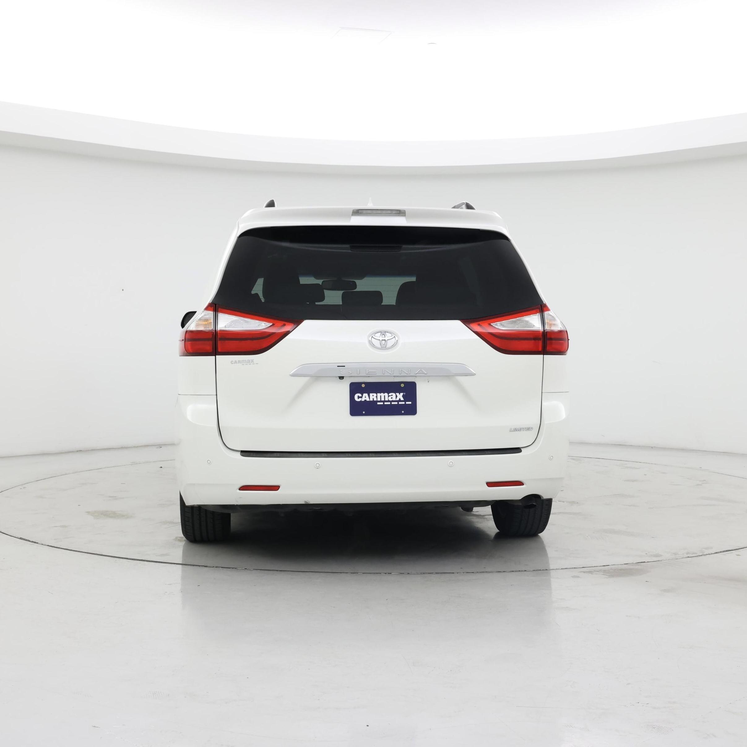 Thumbnail: 2015 Toyota Sienna - 6
