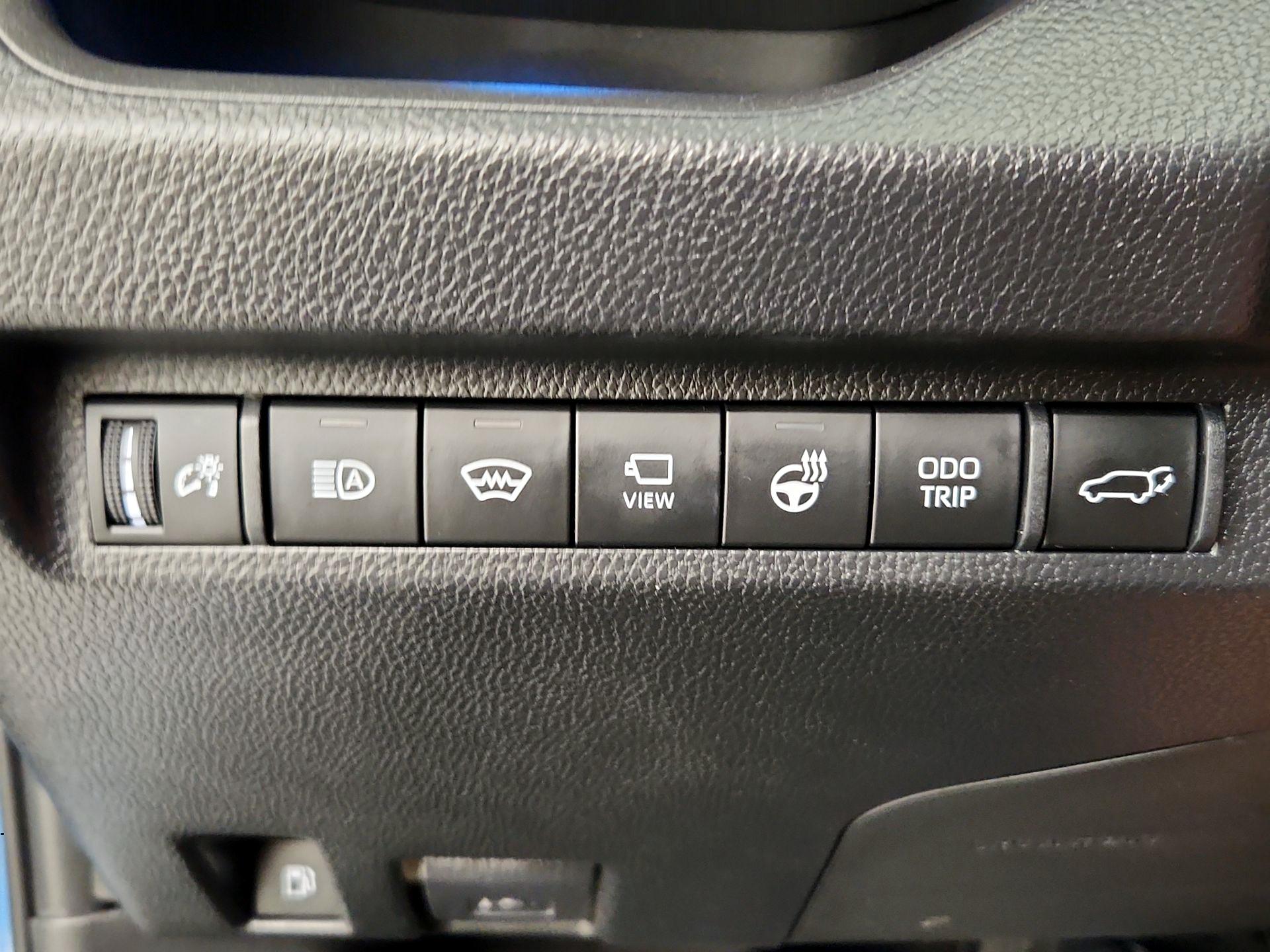 Thumbnail: 2023 Toyota RAV4 - 13