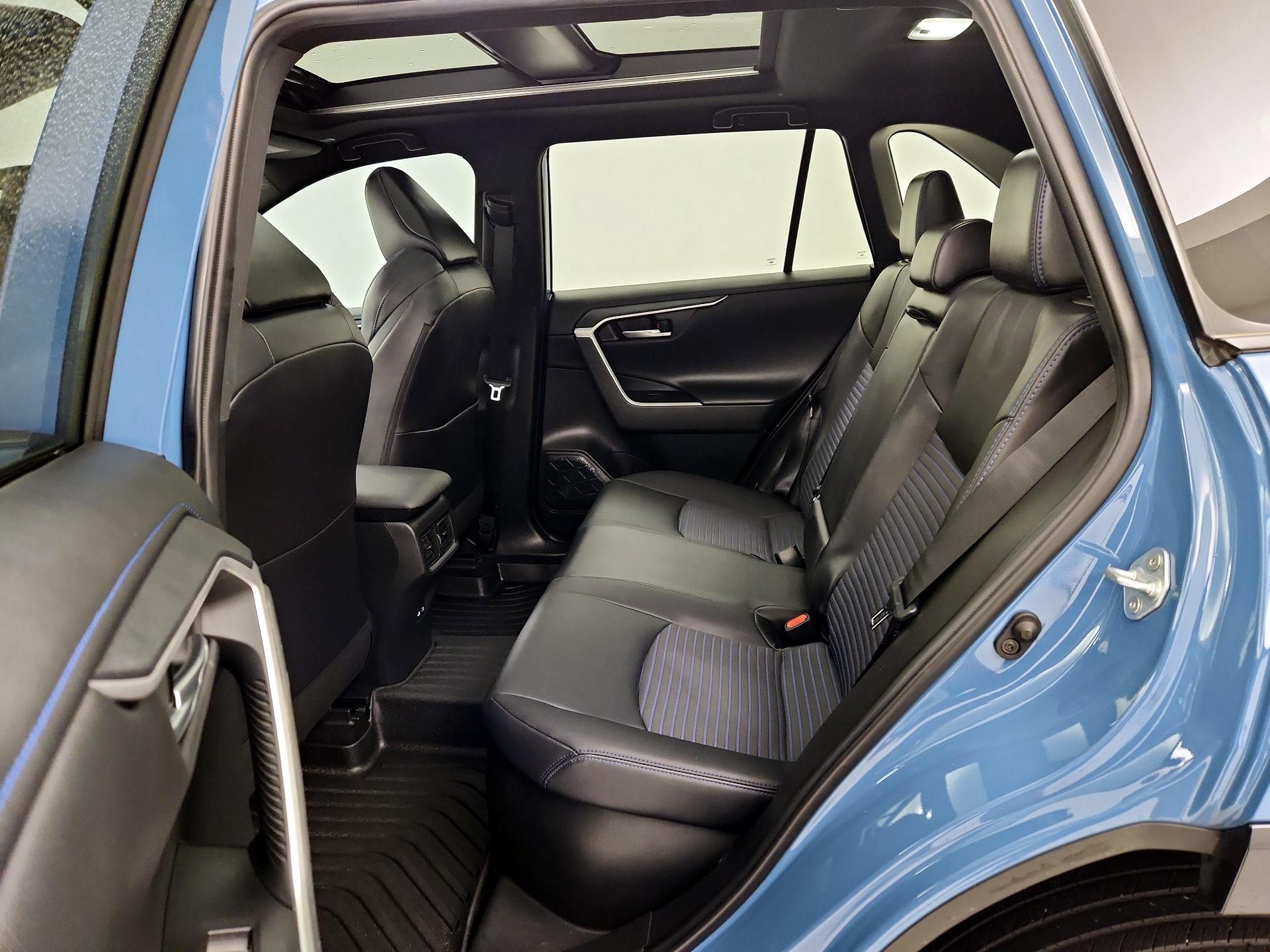Thumbnail: 2023 Toyota RAV4 - 20