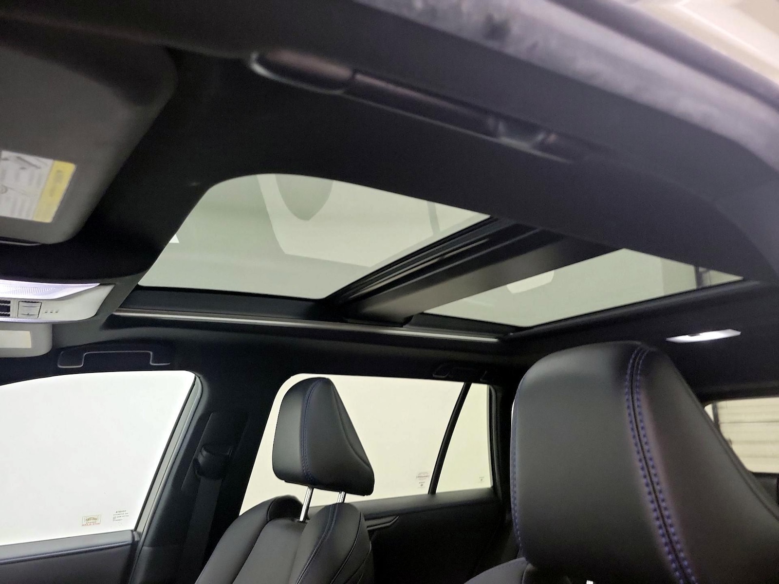 2022 Toyota RAV4 XSE - Photo 20