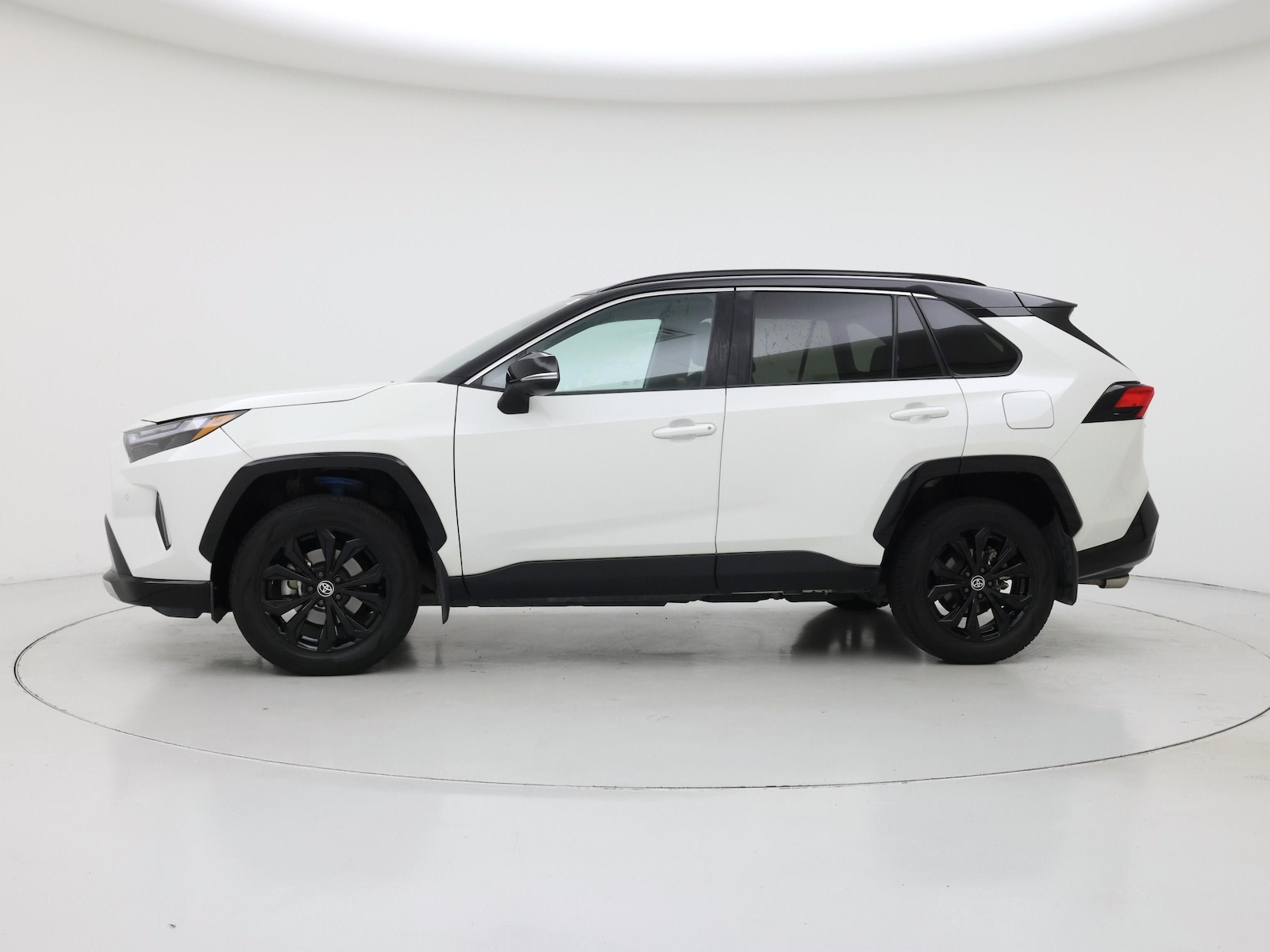 2022 Toyota RAV4 XSE - Photo 4