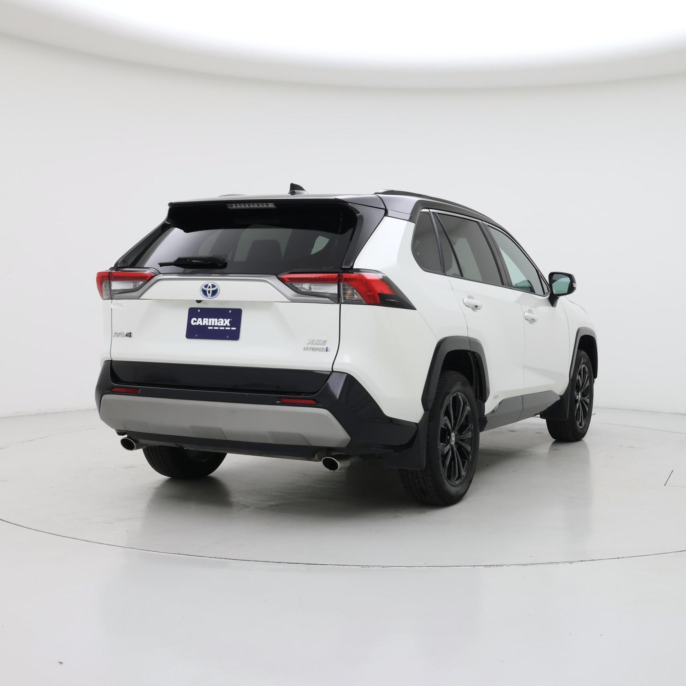 Thumbnail: 2022 Toyota RAV4 - 8