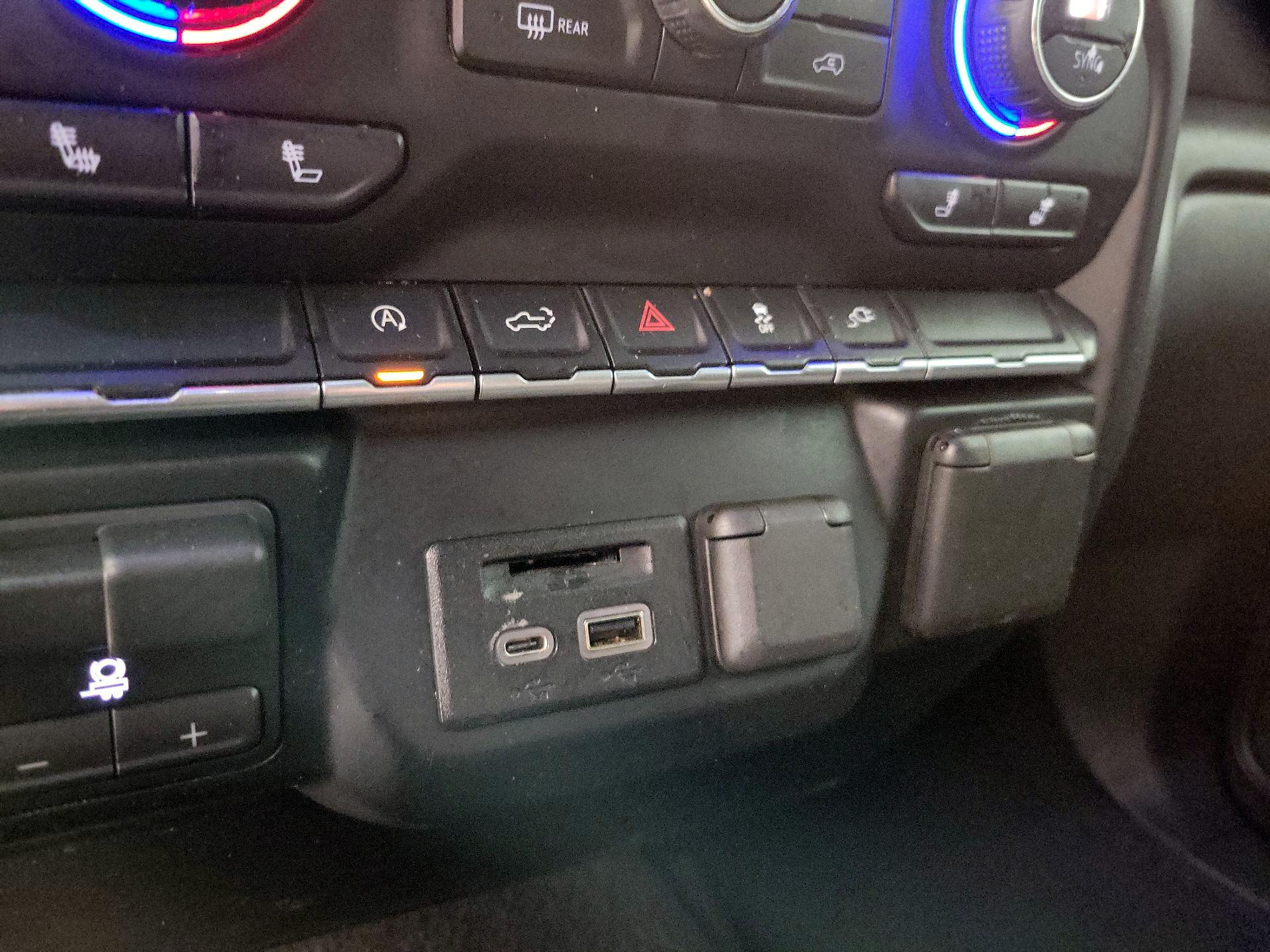 Thumbnail: 2020 Chevrolet Silverado 1500 - 19